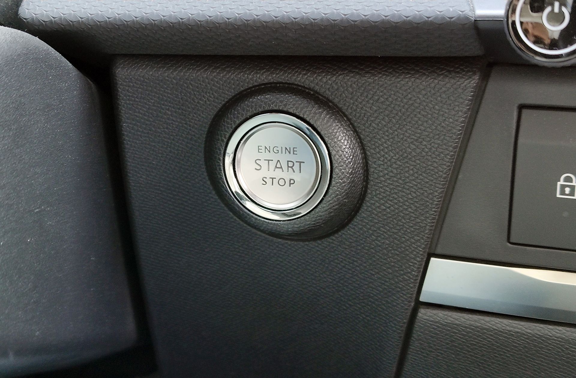 Opel Astra 1.6T Hybrid Ultimate - foto 31