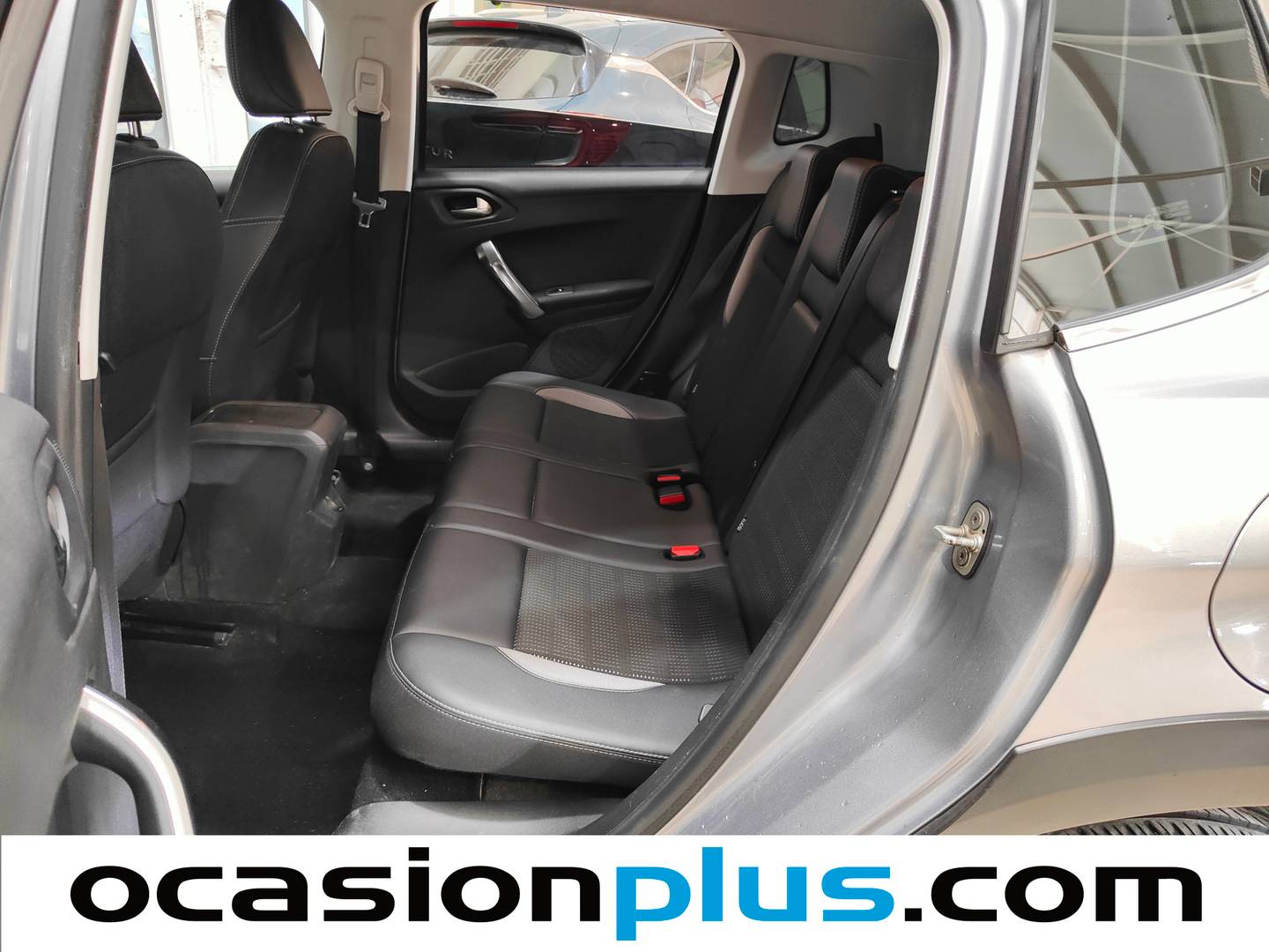 Foto asientos traseros Peugeot 2008 Peugeot 2008 BlueHDi 120 S&S Allure (120 CV)