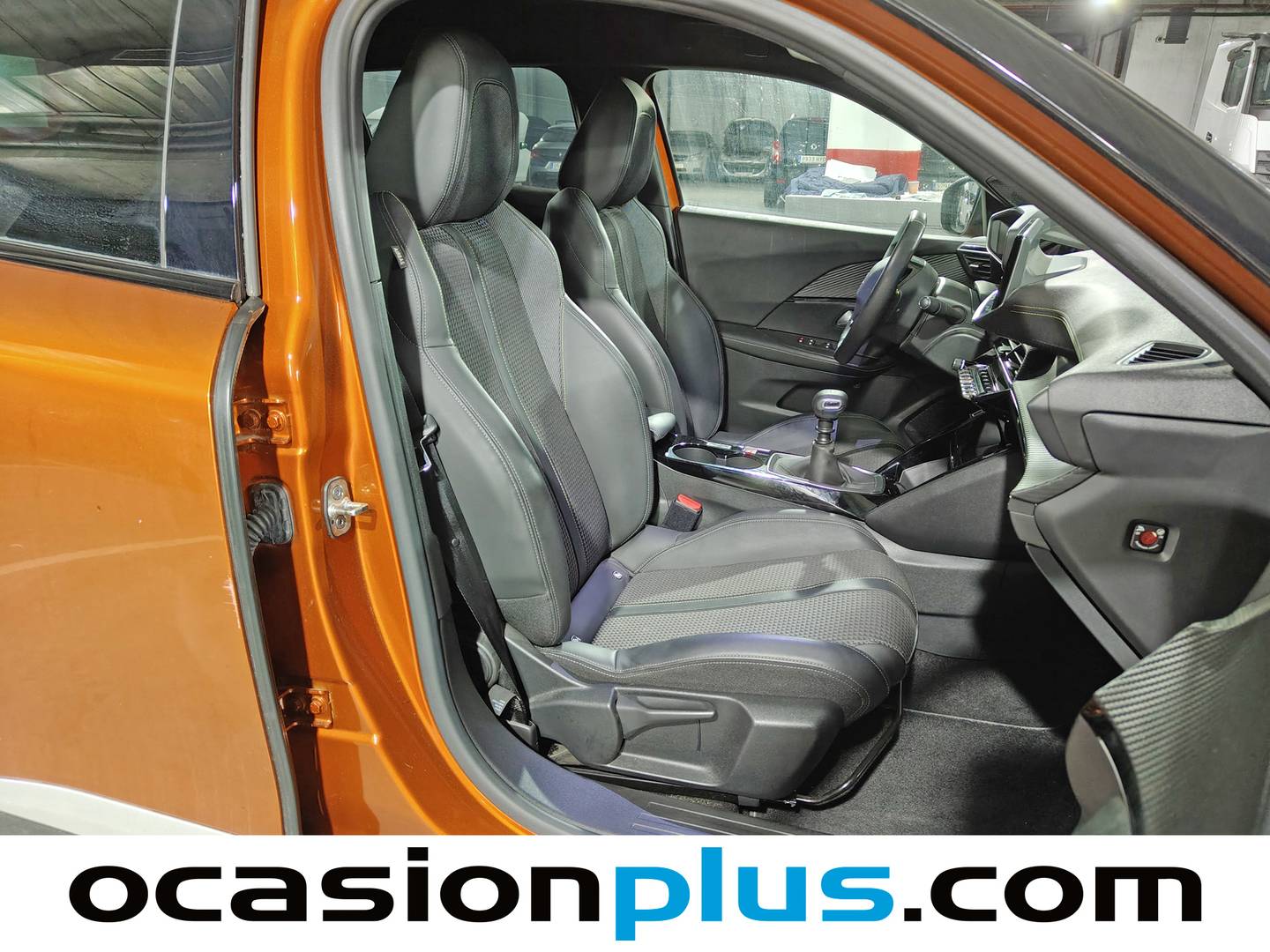 Foto Peugeot 2008 Peugeot 2008 PureTech 130 S&S GT Line (130 CV)