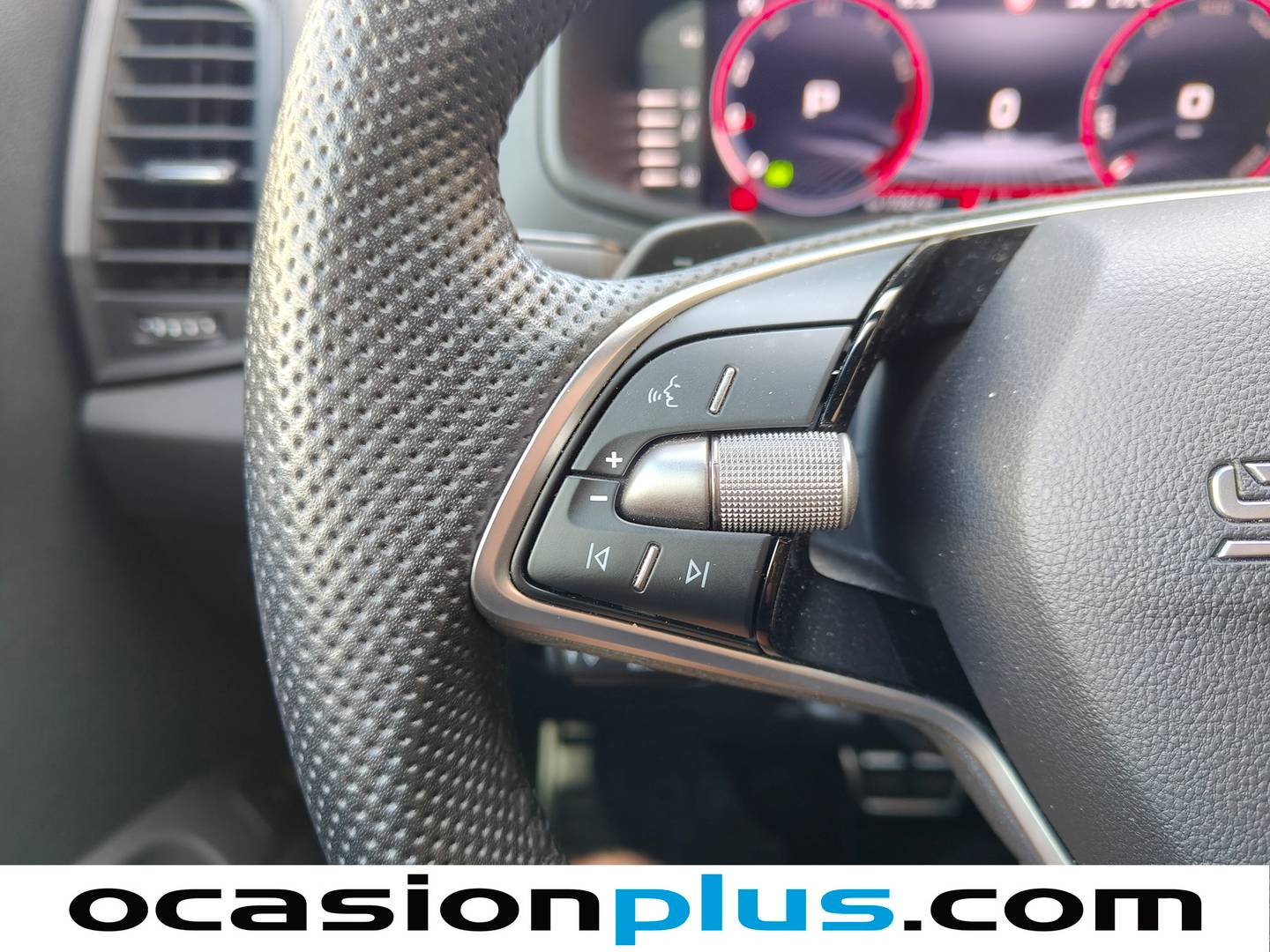 Skoda Karoq Skoda Karoq 1.5 TSI ACT Sportline DSG (150 CV) seminuevo