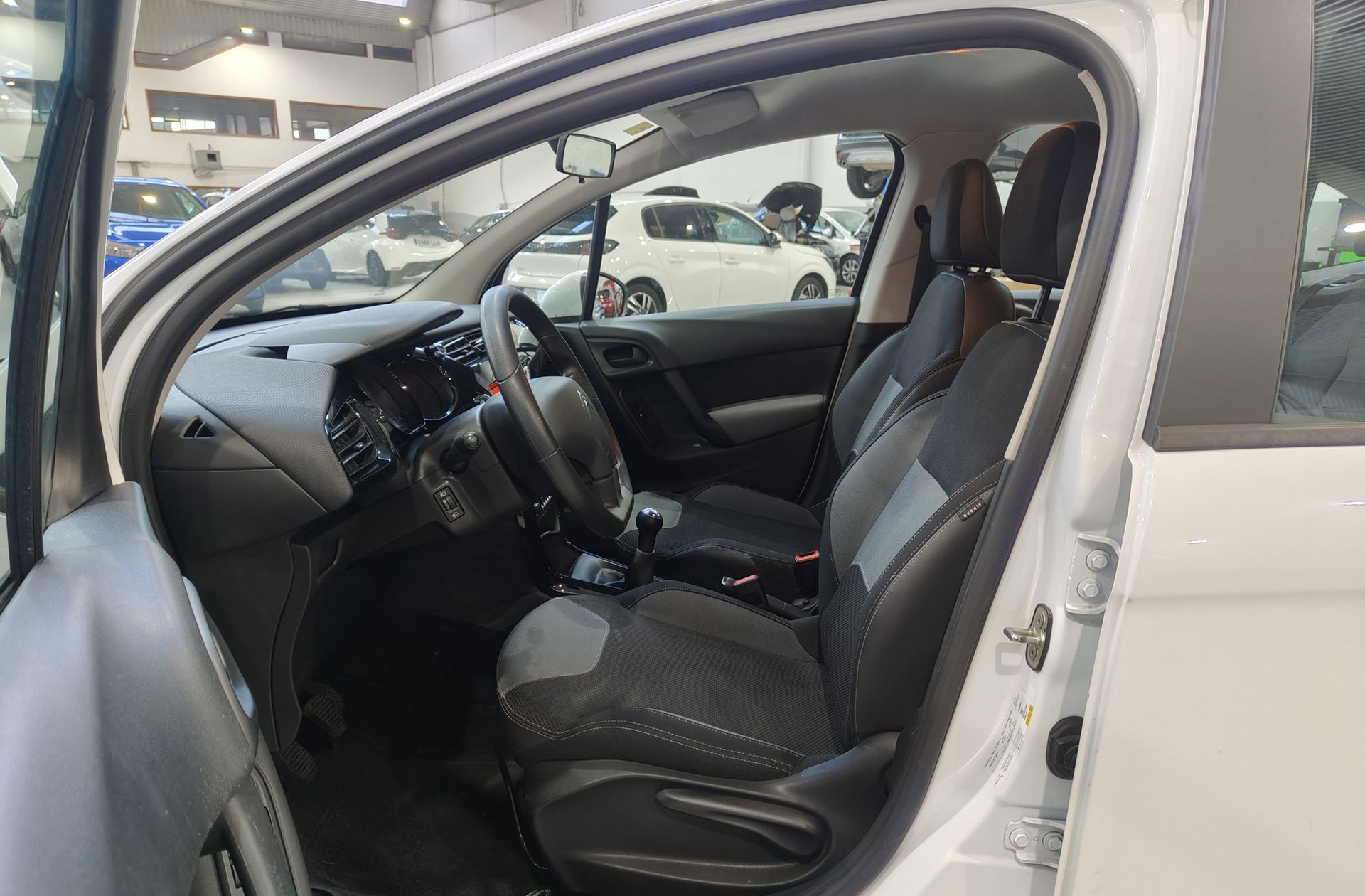 Citroën C3 VTi Tonic - foto 8