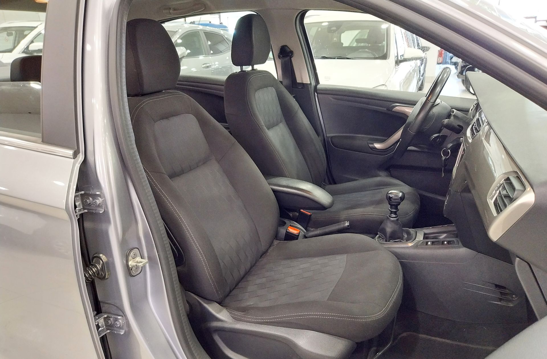 Citroën C-Elysée BlueHDi 100 Shine - foto 16