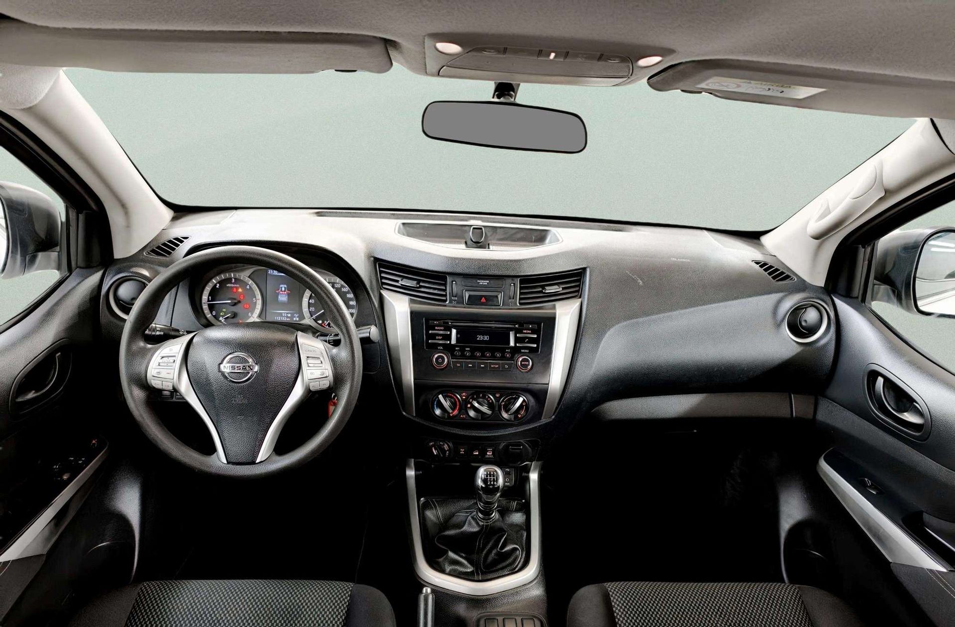Nissan Navara PickUp 2.3 dCi Doble Cabina Visia BDif - foto 6