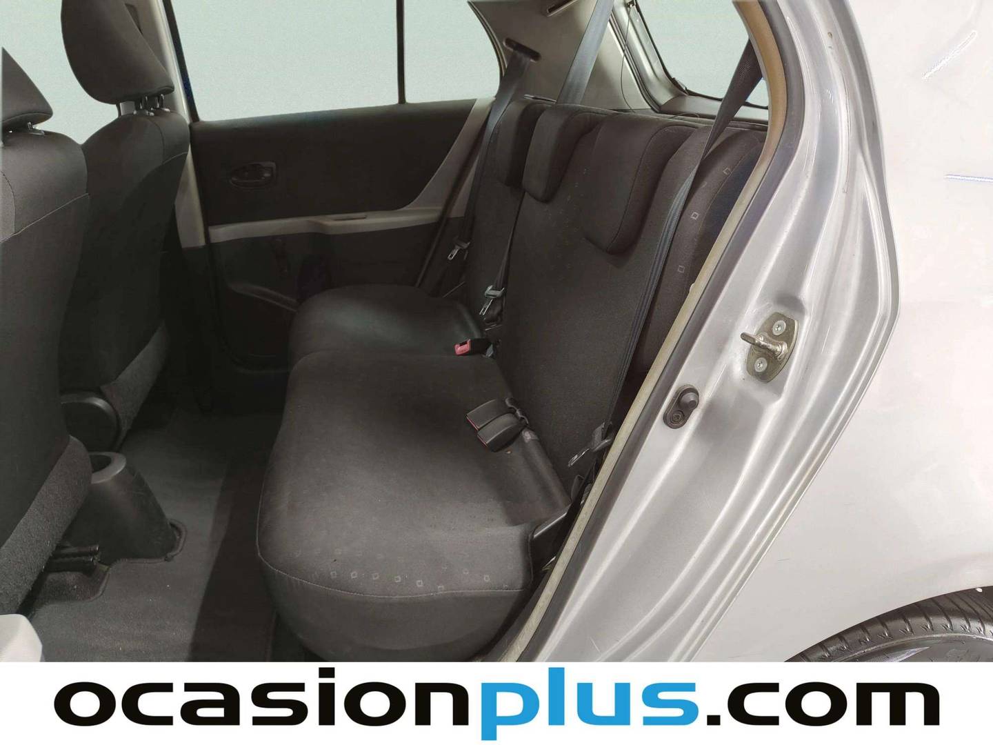 Foto asientos traseros Toyota Yaris Toyota Yaris 1.3 VVT-i Yaris (87 CV)