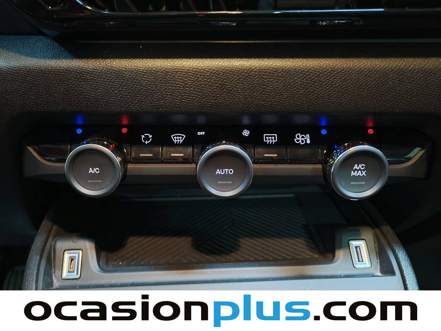 Foto Citroën C4 X Citroen C4 X PureTech 100 S&S 6v You (102 CV)