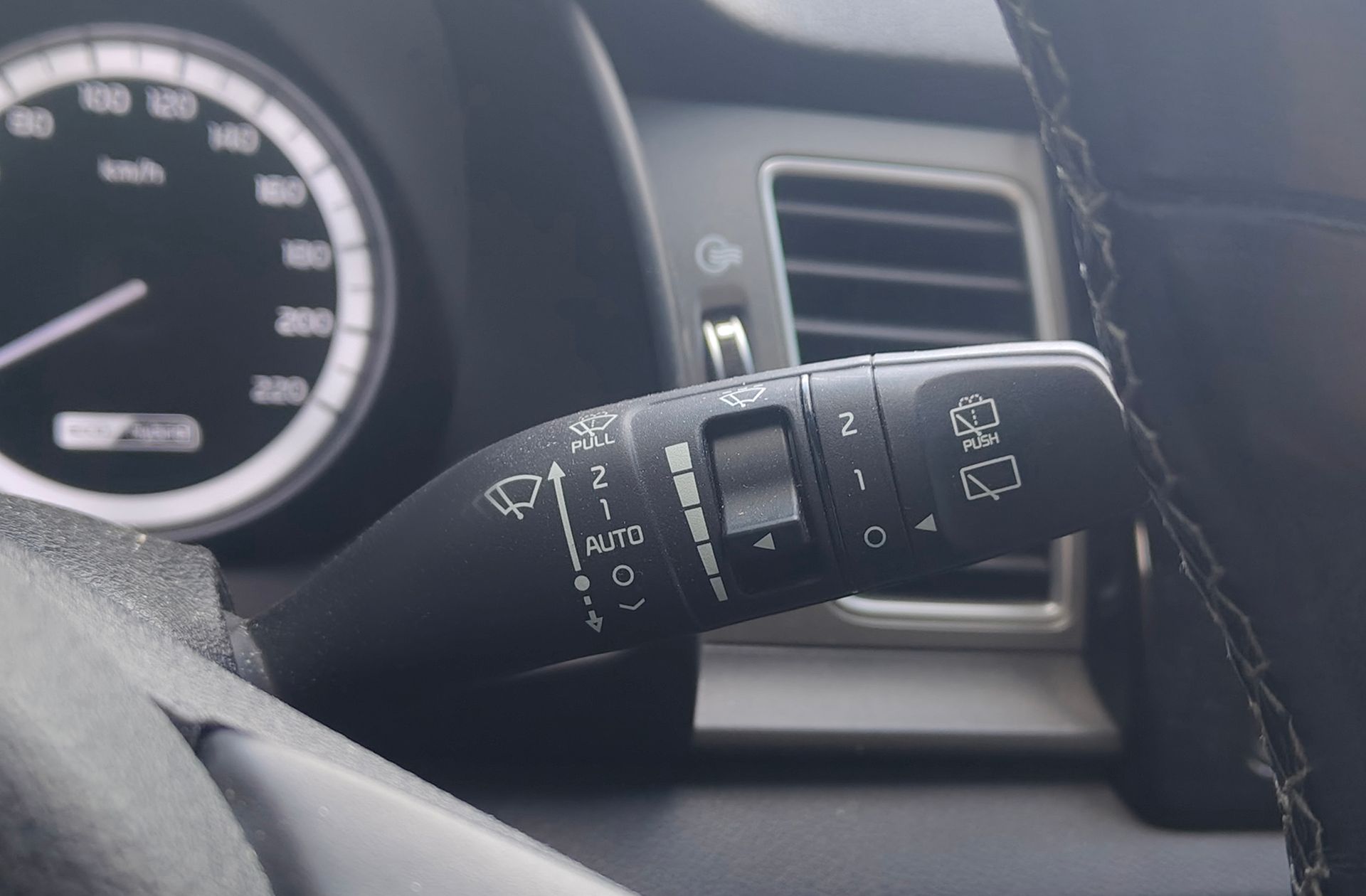 Kia Niro 1.6 GDi HEV Drive - foto 28