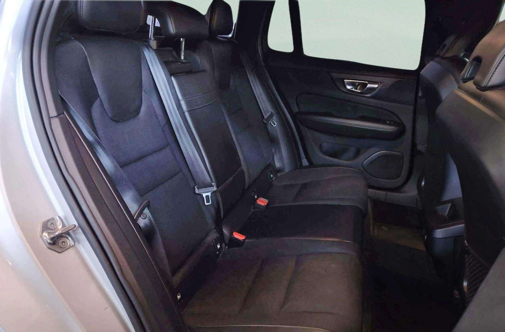Volvo V60 D4 AWD - foto 19