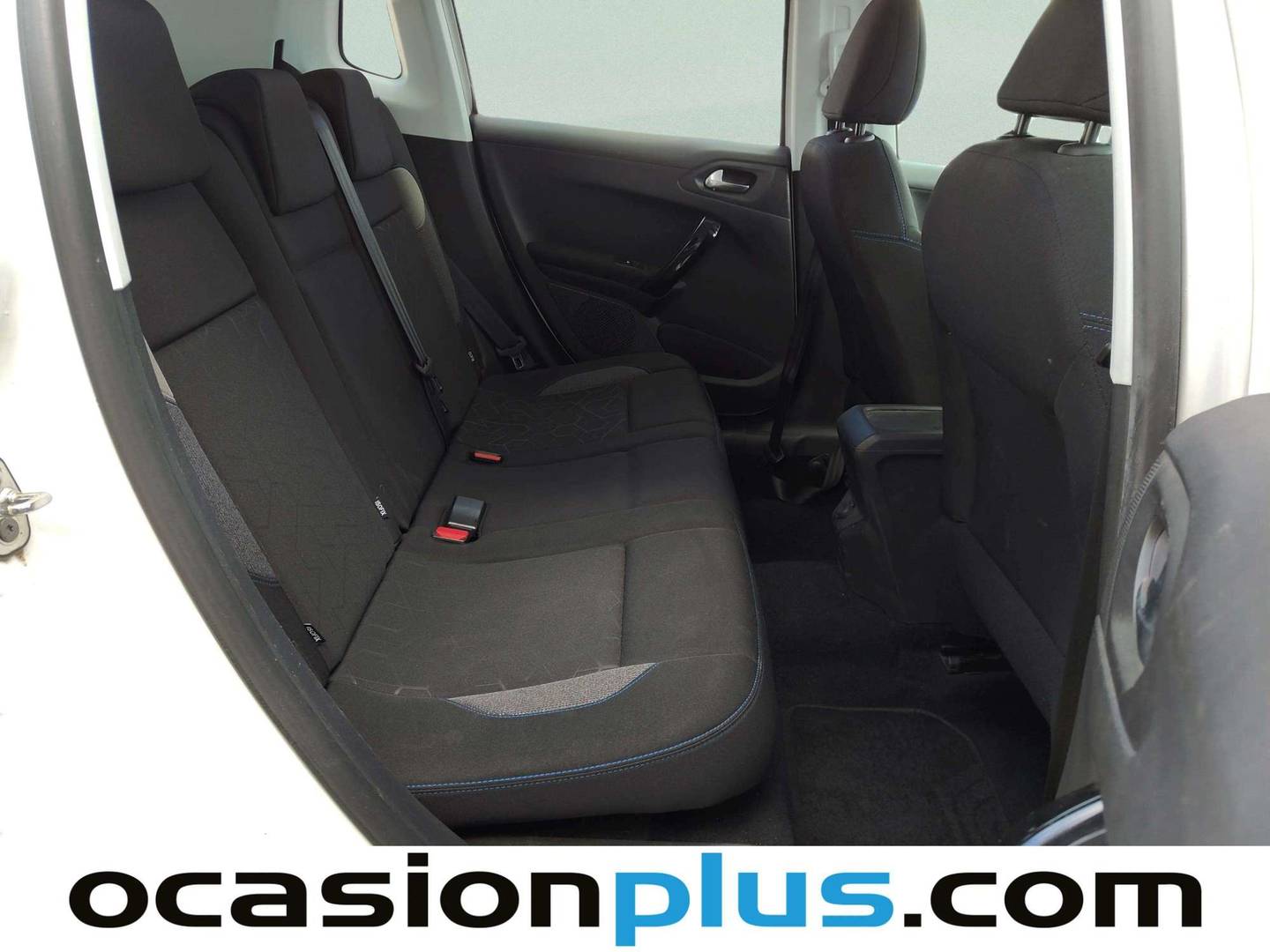 Peugeot 2008 Peugeot 2008 PureTech Signature (82 CV) gasolina