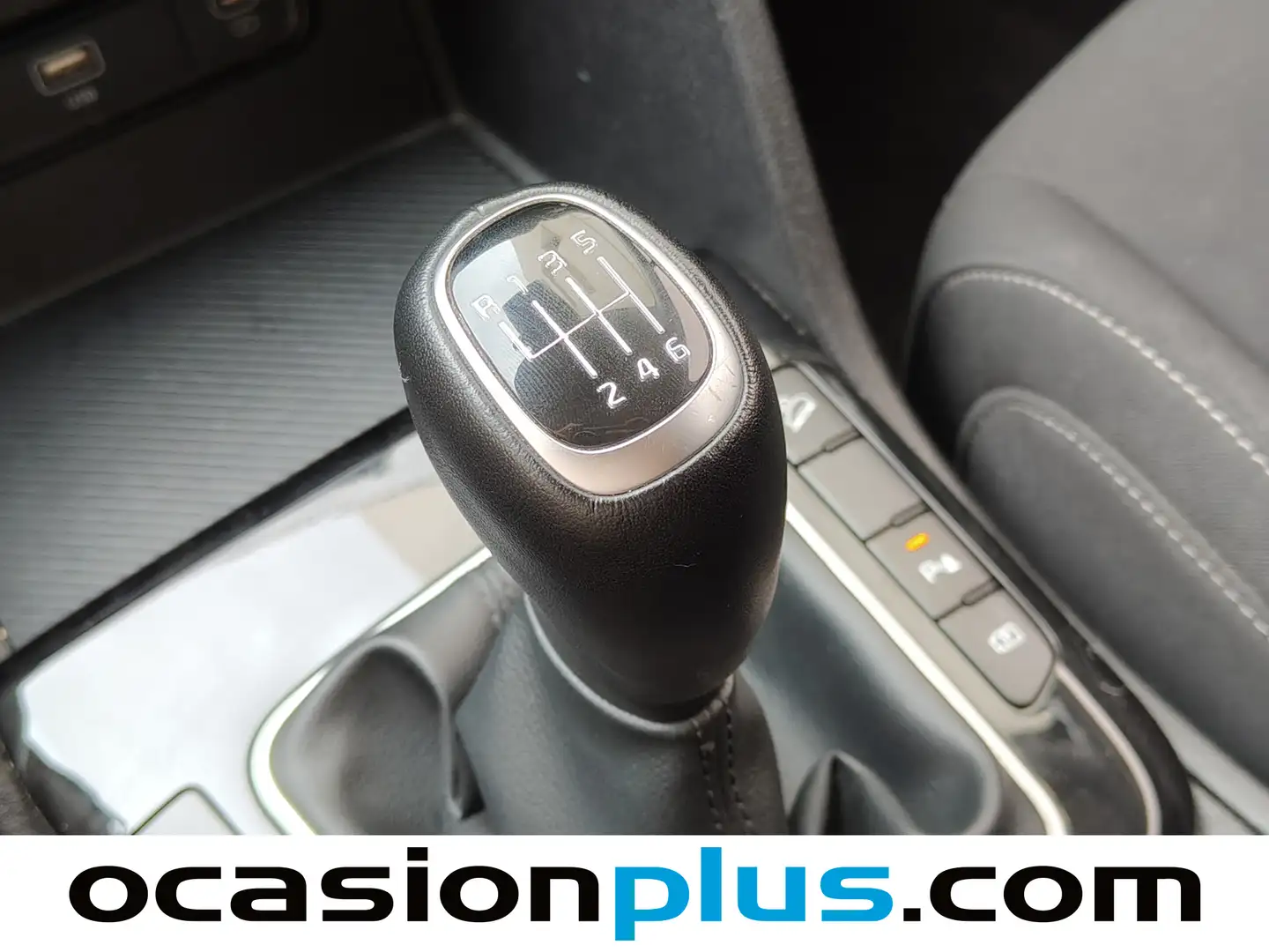 Foto KIA Sportage Kia Sportage 1.6 CRDi MHEV Business 4x2 (136 CV)