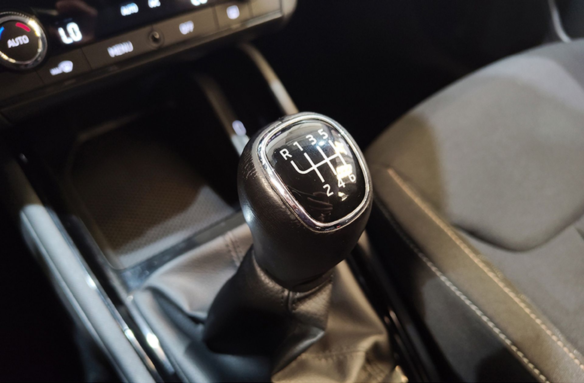 Škoda Kamiq 1.0 TSI Ambition - foto 5