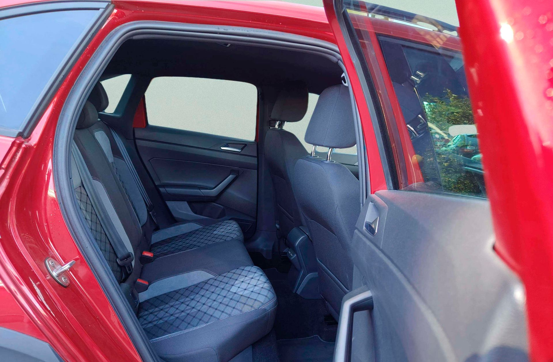 Volkswagen Taigo R-Line 1.0 TSI DSG - foto 17