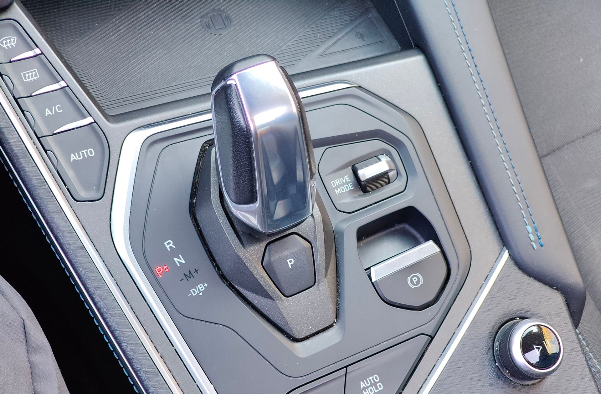 Lynk & Co 01 1.5 PHEV - foto 5