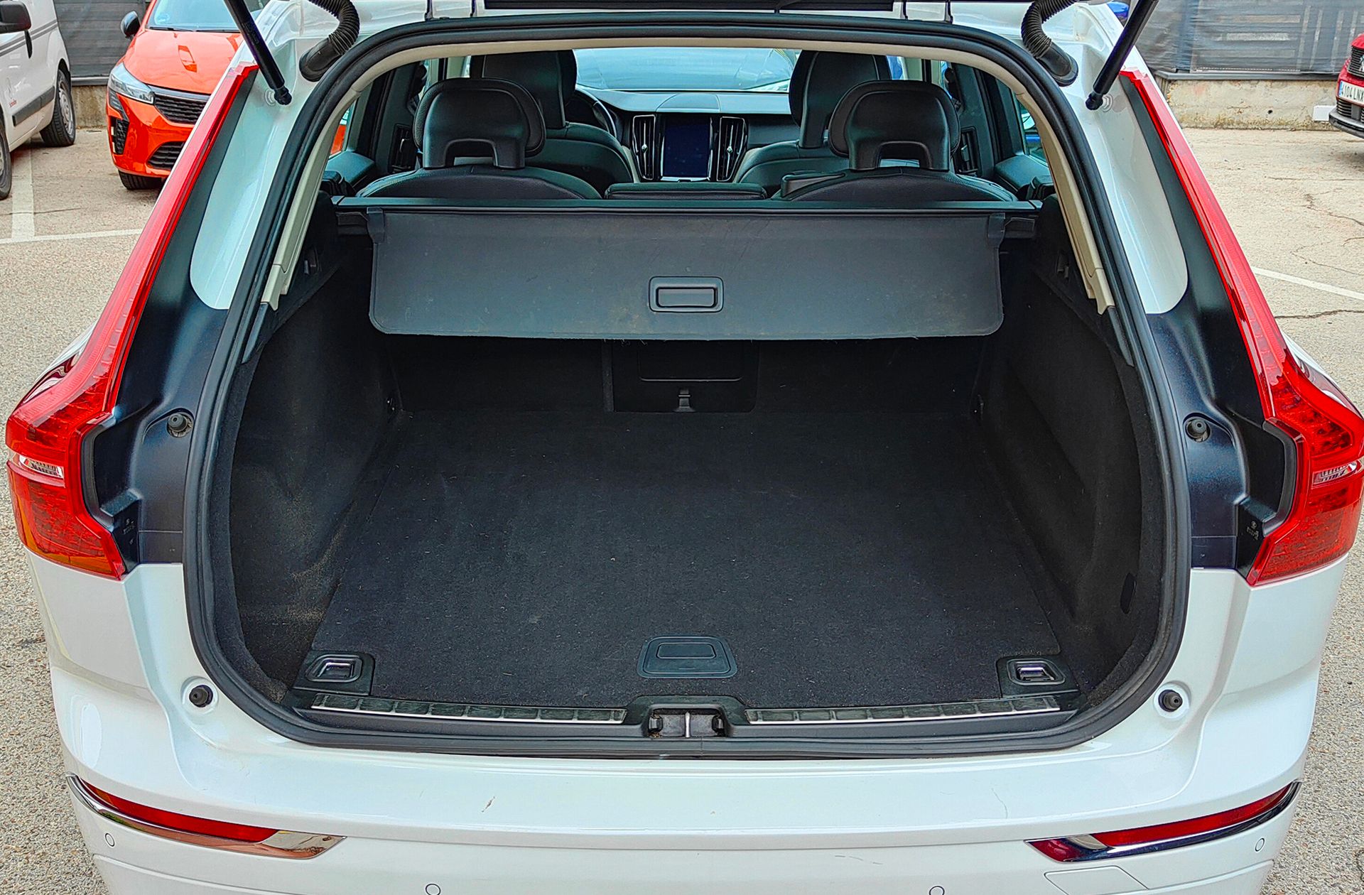Volvo XC60 D4 Inscription AWD - foto 18