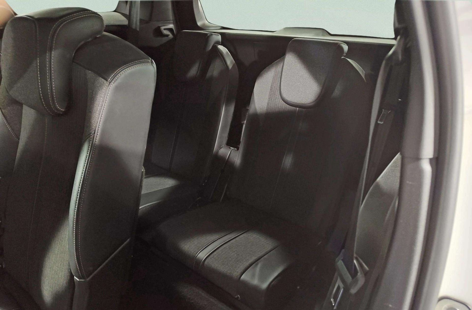 Peugeot 5008 BlueHDi 130 GT Line 7 plazas - foto 7