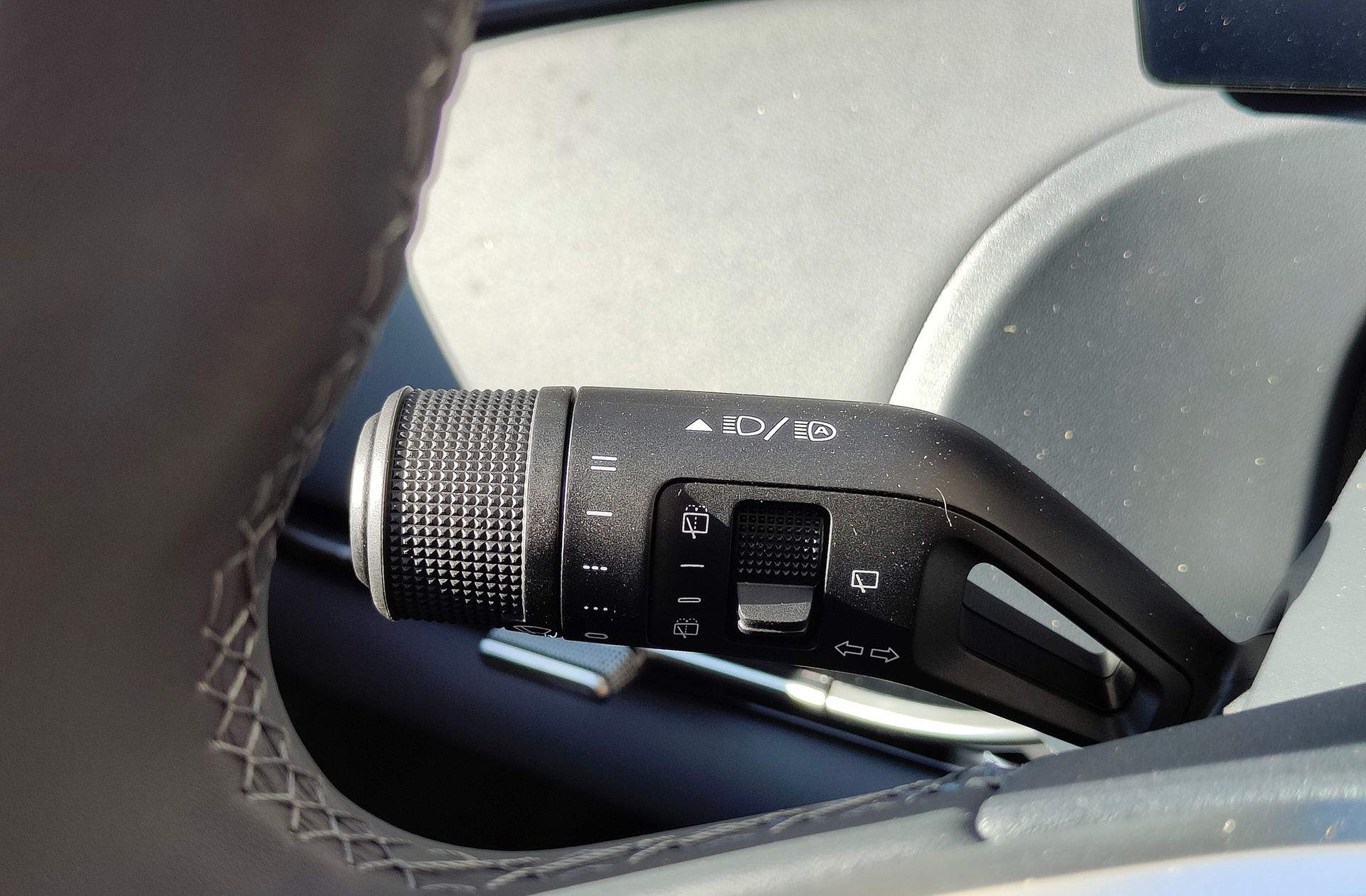 Geely Starray EM-i 1.5 PHEV Pro - foto 24