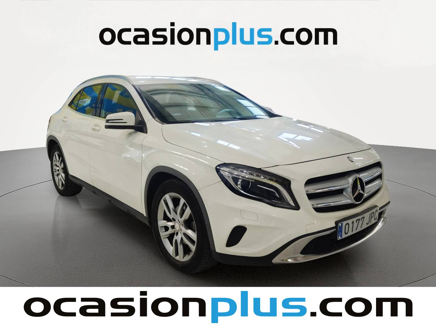 Foto delantera Mercedes GLA Mercedes-Benz GLA 200 d Urban (136 CV) derecha