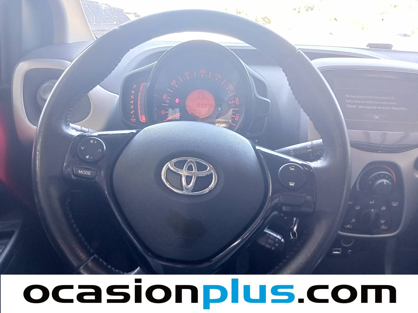 Equipamiento del Toyota Aygo Toyota Aygo 1.0 70 x-play (69 CV)