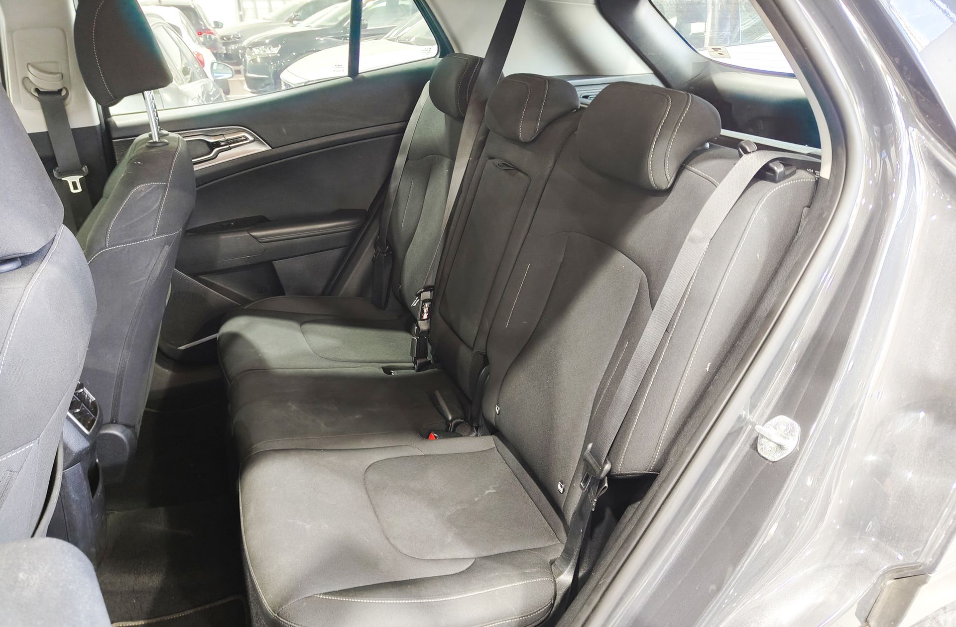 Kia Sportage 1.6 CRDi MHEV Business 4x2 - foto 12