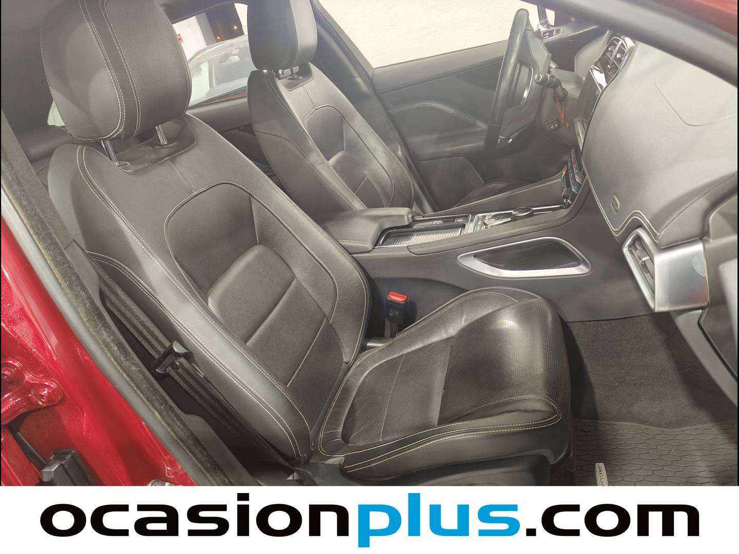 Foto Jaguar F-Pace Jaguar F-PACE 2.0T i4 R-Sport AWD Auto (250 CV)