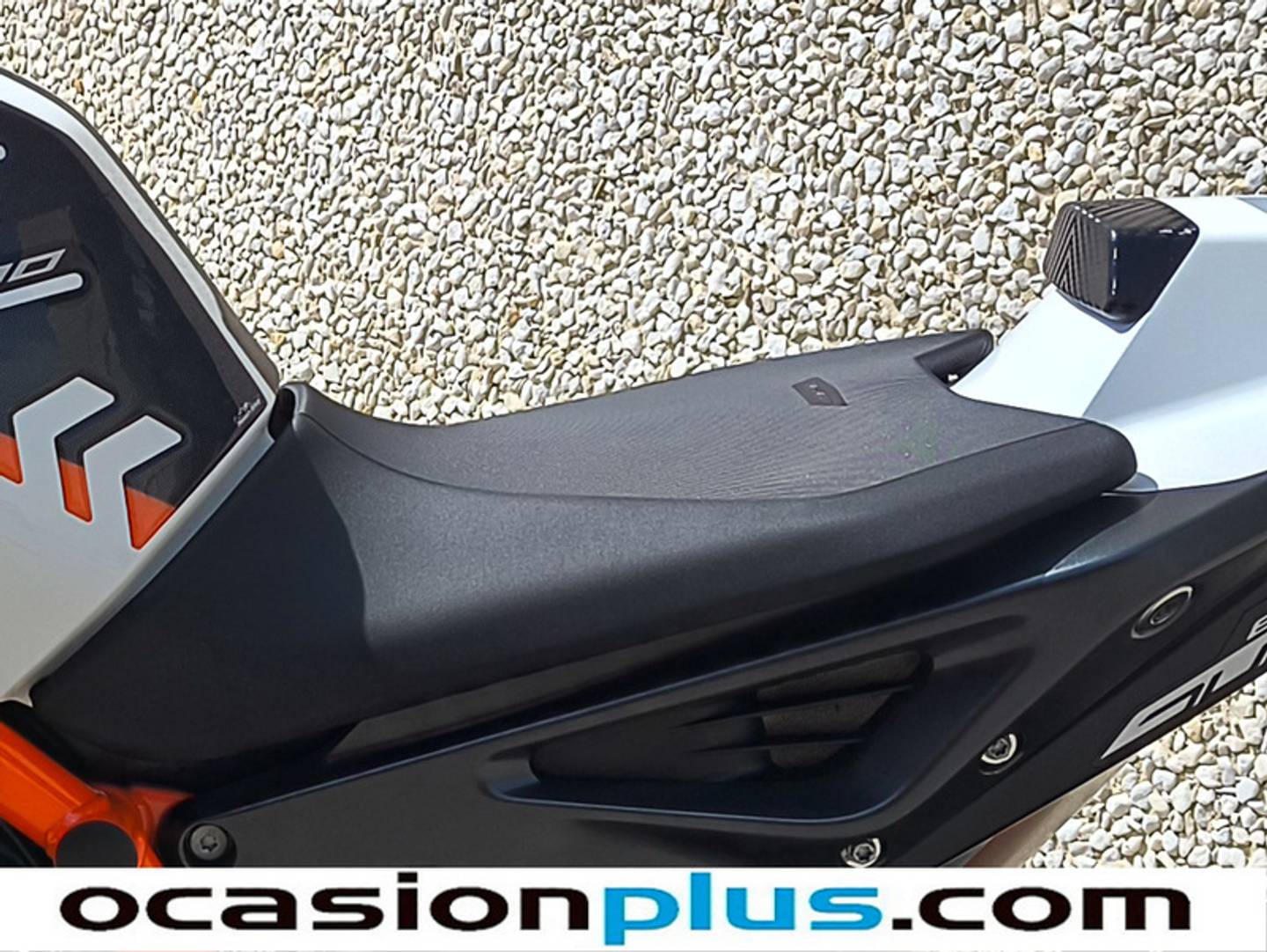 Foto KTM Duke R 890 KTM Duke R 890 R 890 (121 CV)