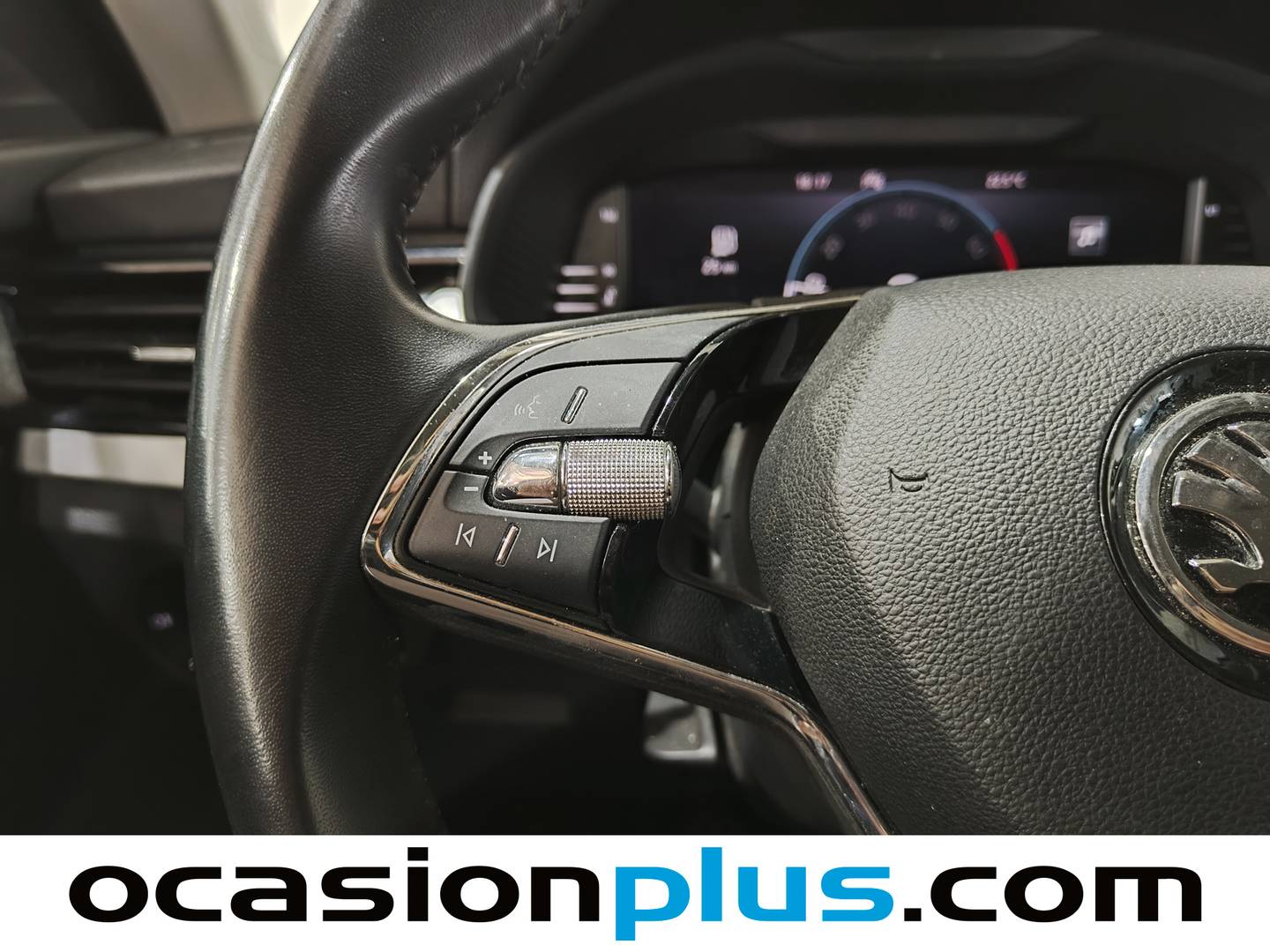 Foto Skoda Kamiq Skoda Kamiq 1.0 TSI Emotion (110 CV)