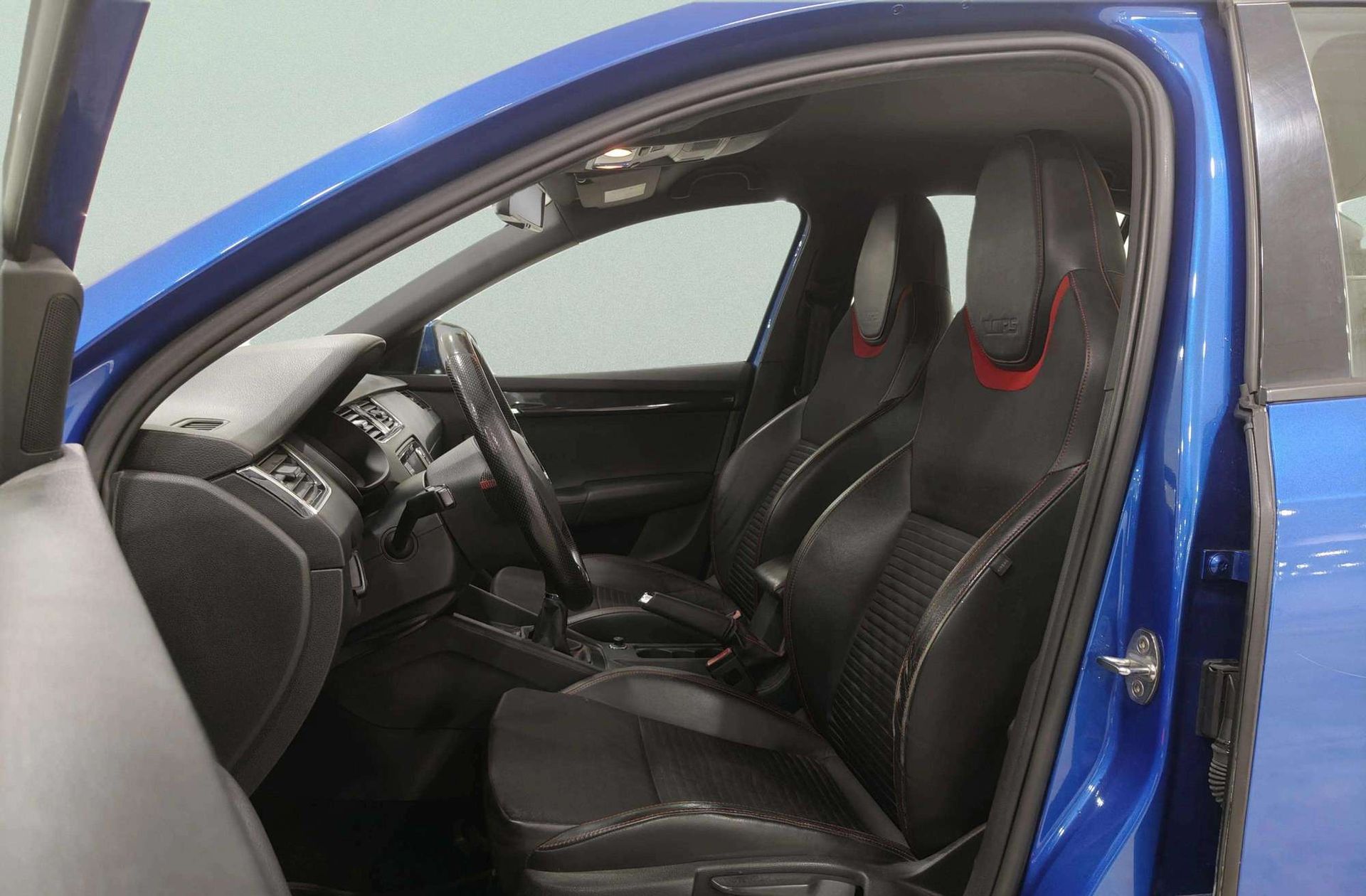 Škoda Octavia 2.0 TDI RS - foto 11