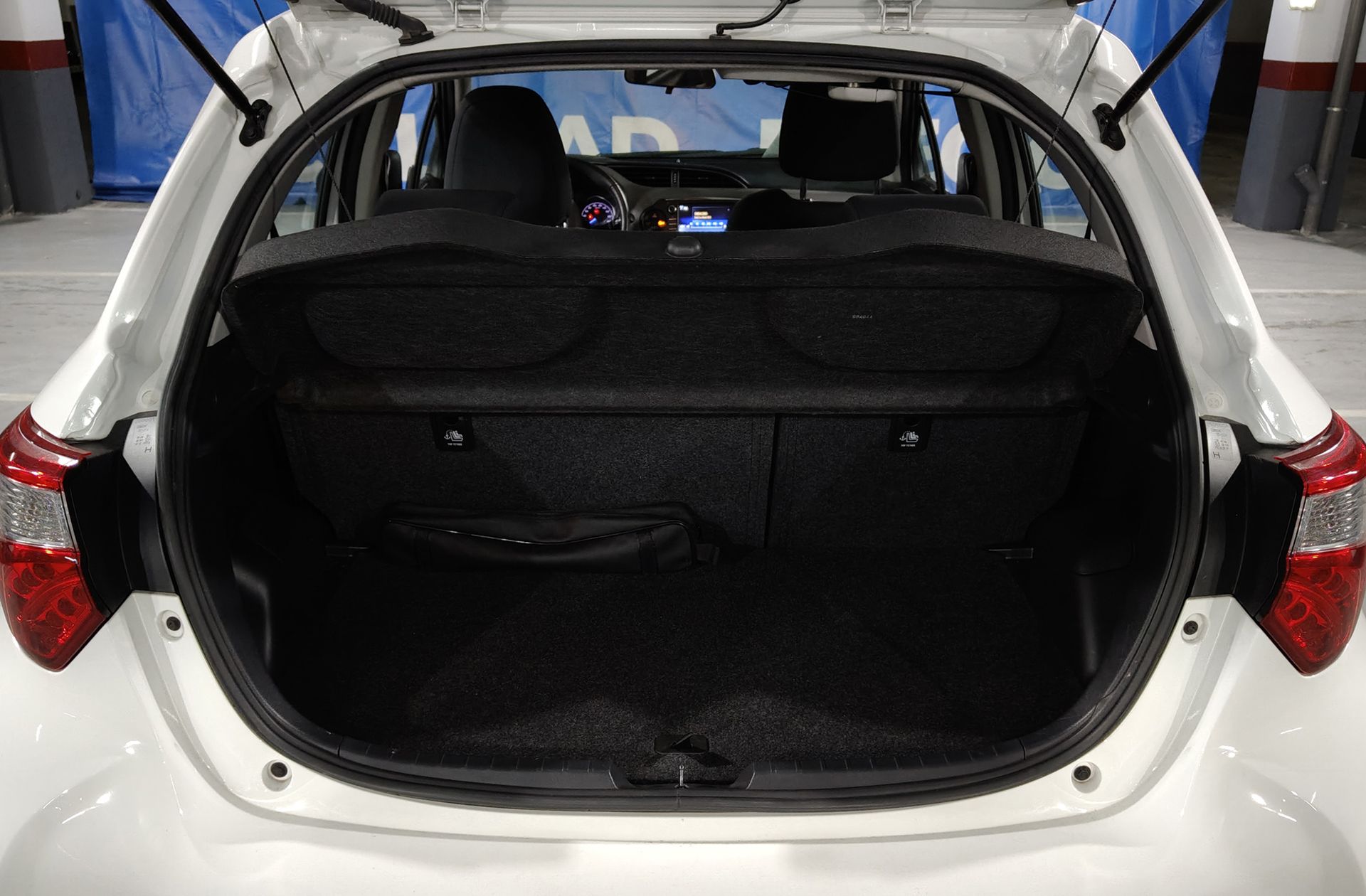 Toyota Yaris 70 Active - foto 16