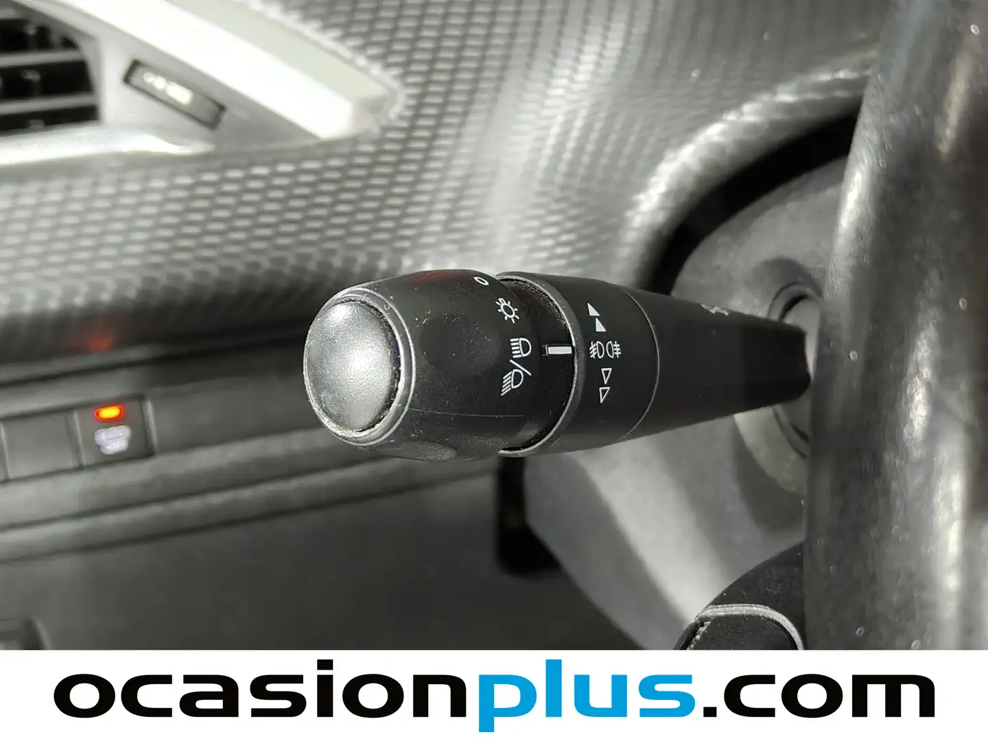 Foto Peugeot 2008 Peugeot 2008 BlueHDi 100 Signature (100 CV)