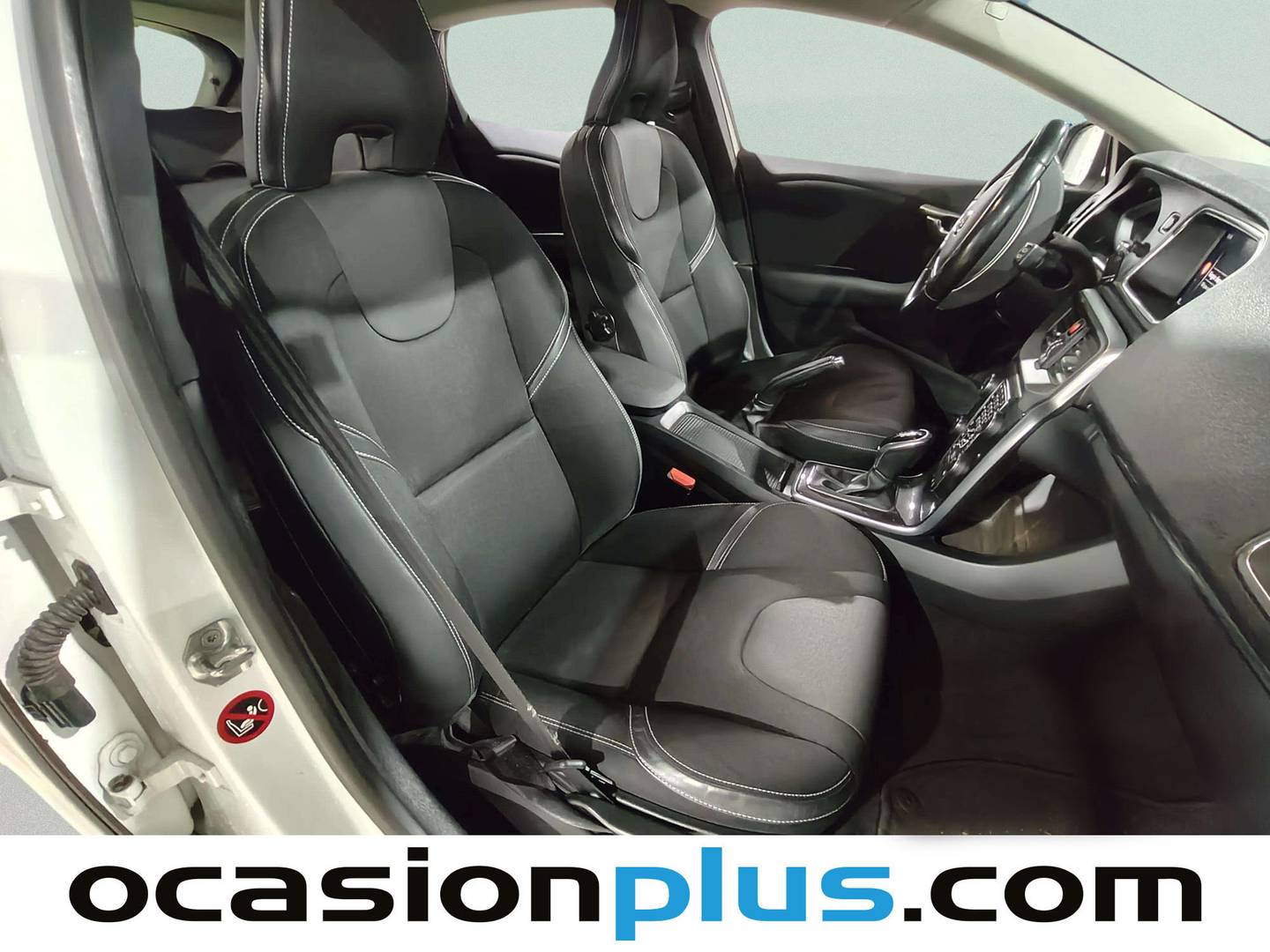 Foto Volvo V40 Volvo V40 2.0 D3 Momentum Auto (150 CV)