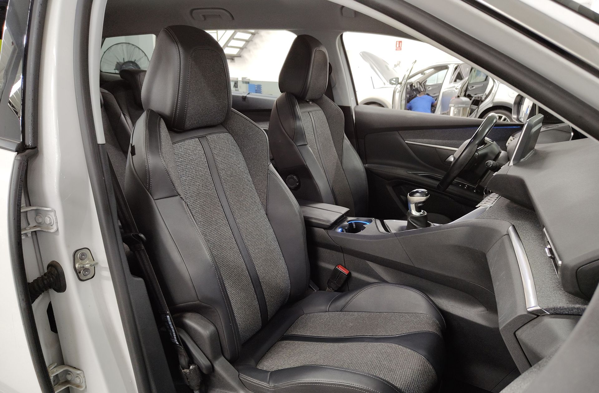 Peugeot 5008 PureTech 130 Allure 7 plazas - foto 19