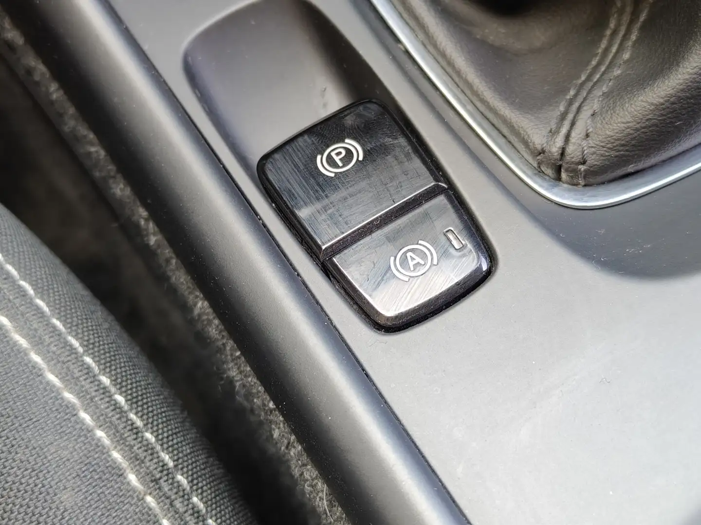 Foto Volvo XC40 Volvo XC40 T3 Momentum Pro  (163 CV)