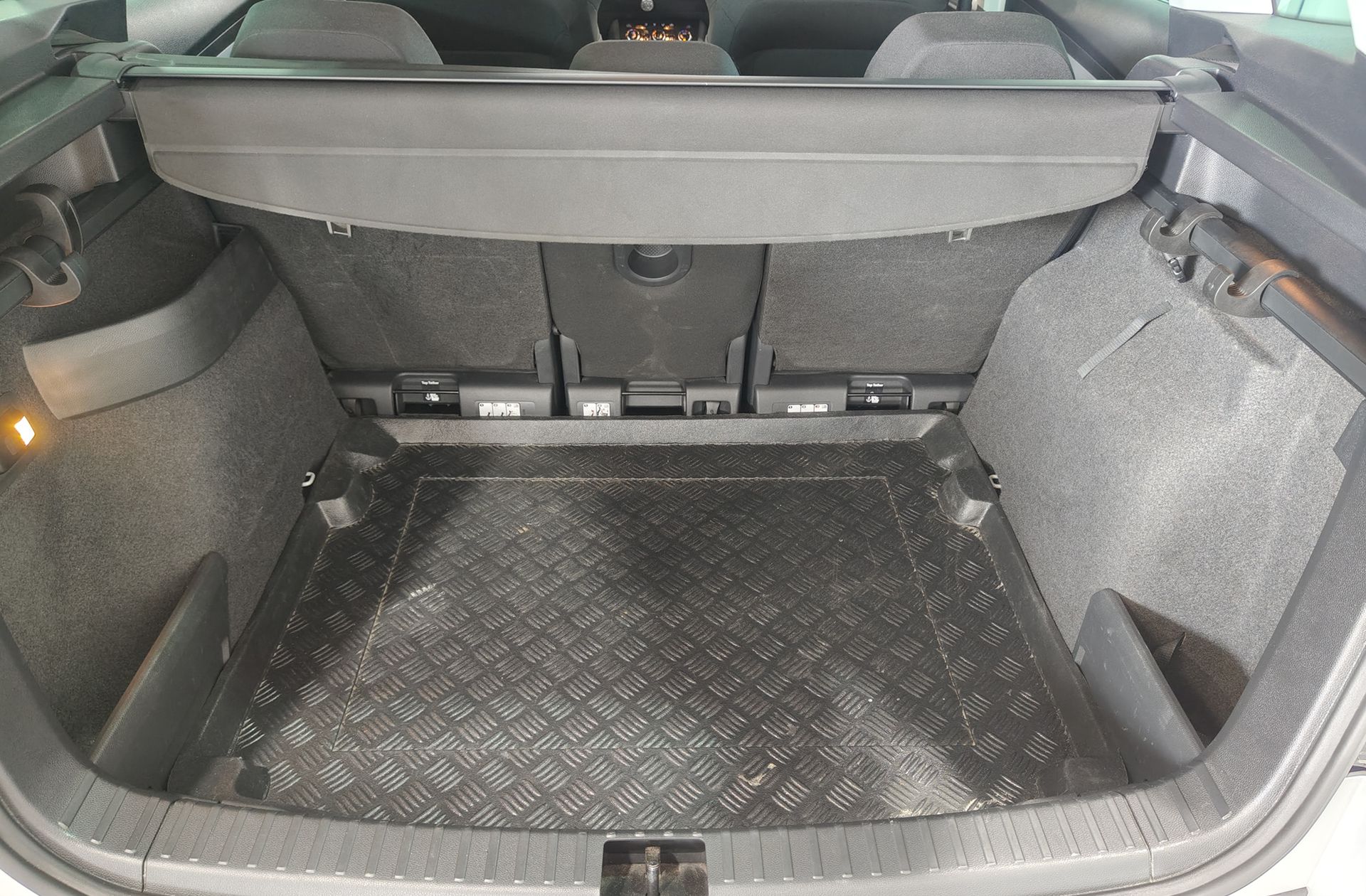 Škoda Karoq 2.0 TDI Ambition - foto 16