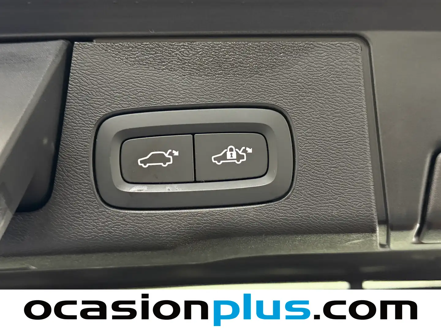 Foto Volvo XC60 Volvo XC60 T6  Recharge Core AWD Auto  (350 CV)