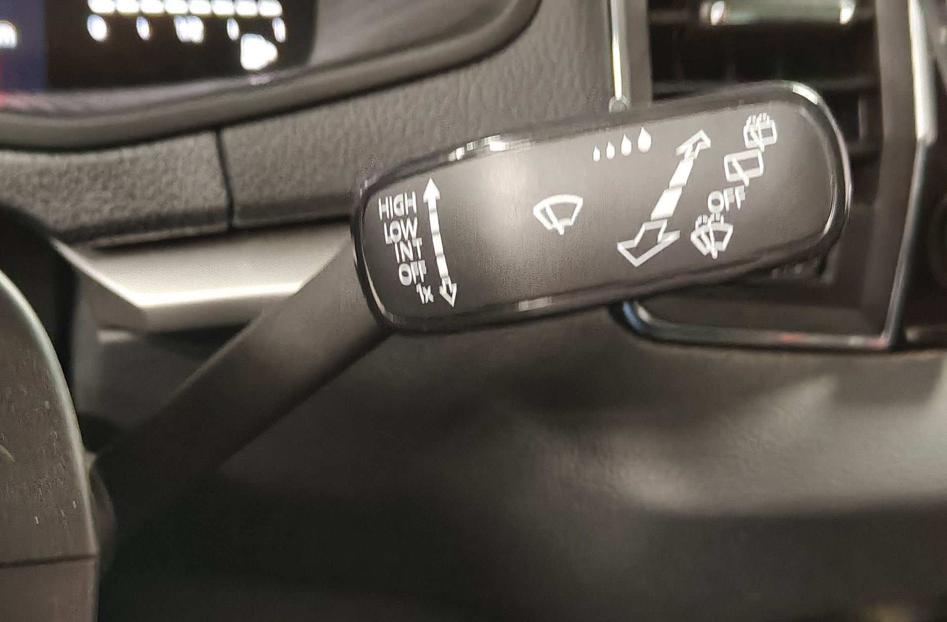Škoda Karoq 2.0 TDI Selection - foto 25
