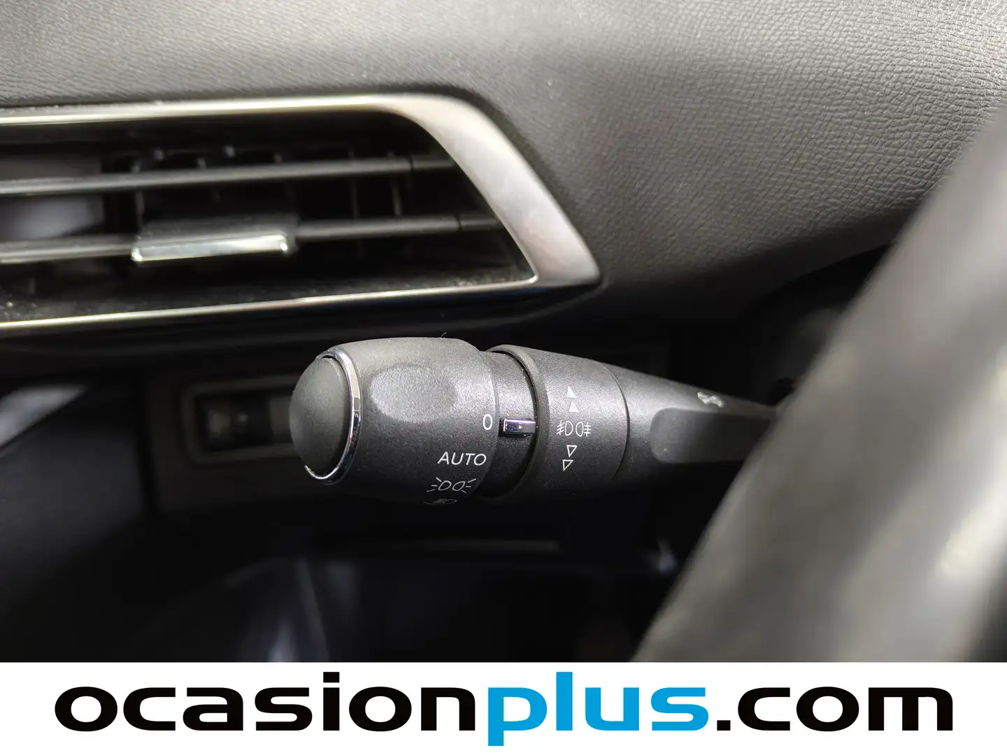 Foto Peugeot 5008 Peugeot 5008 BlueHDi 120 S&S Allure (120 CV) 7 PLAZAS