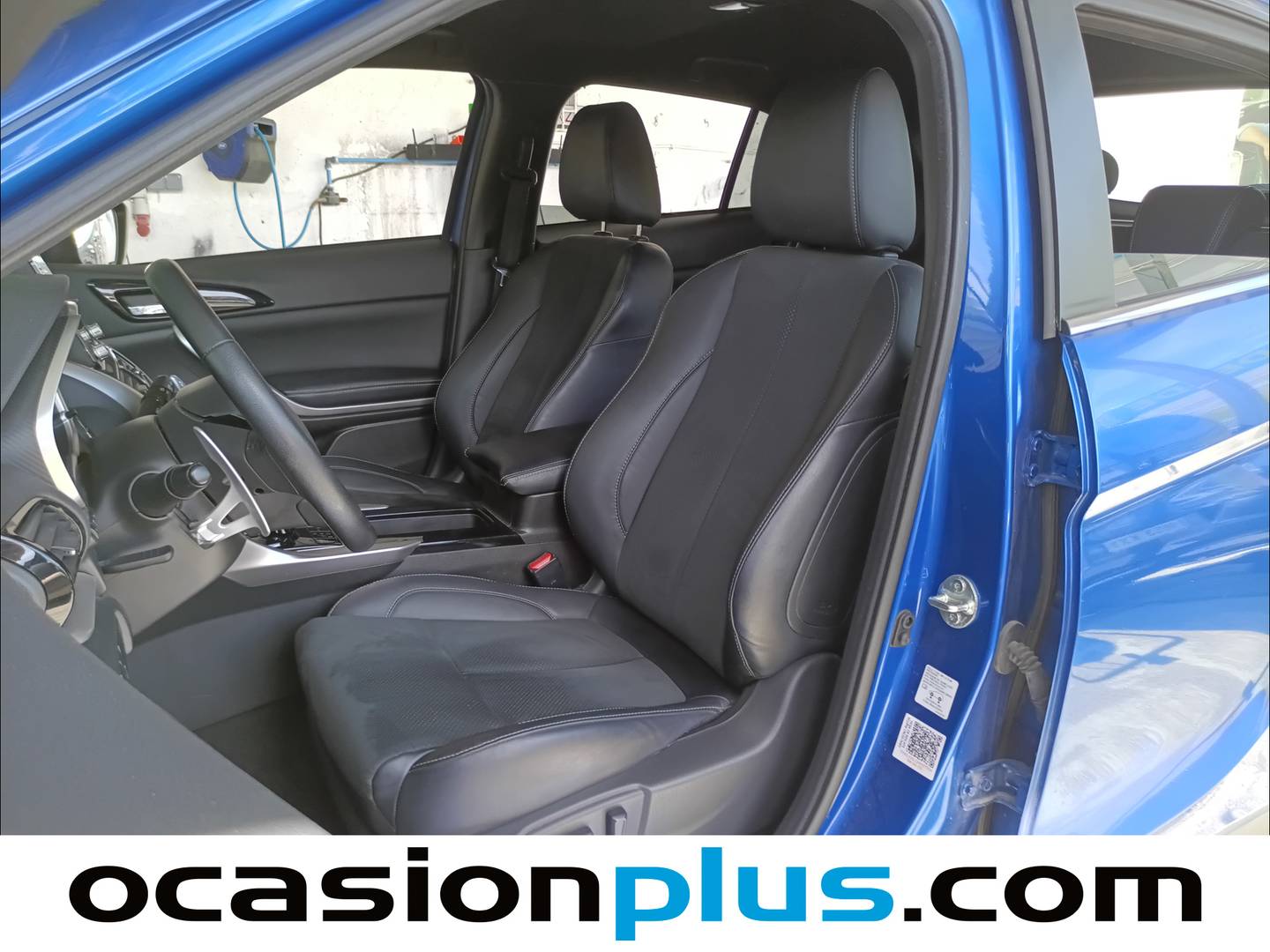 Foto asientos delanteros Mitsubishi Eclipse Cross Mitsubishi Eclipse Cross 2.4 PHEV Kaiteki 4WD Auto (188 CV)