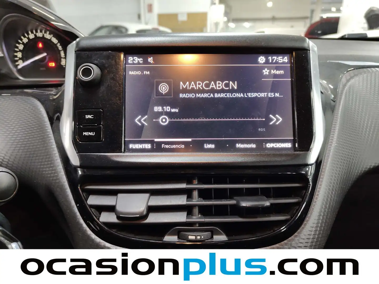 Foto Peugeot 2008 Peugeot 2008 PureTech Signature  (82 CV)