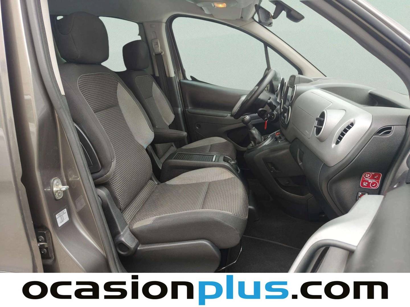 Peugeot Partner Peugeot Partner Tepee Combi 1.2 PureTech Adventure Edition (110 CV) gasolina