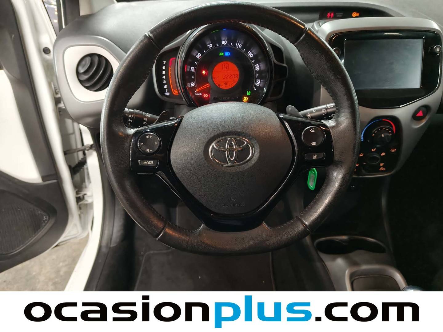 Extras y acabados del Toyota Aygo Toyota Aygo 1.0 70 x-play (72 CV)