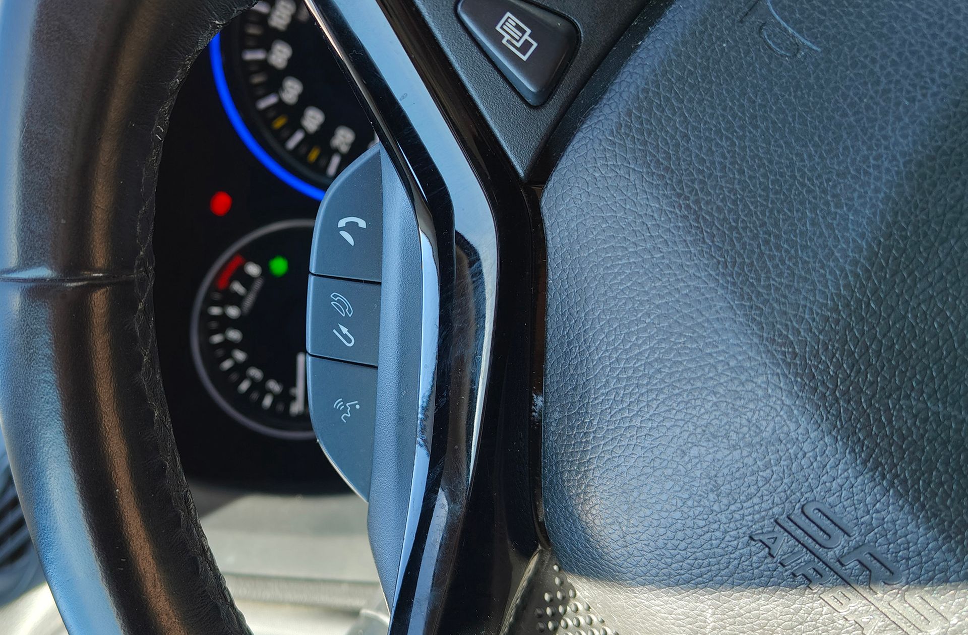 Honda HR-V 1.5 i-VTEC Executive - foto 32