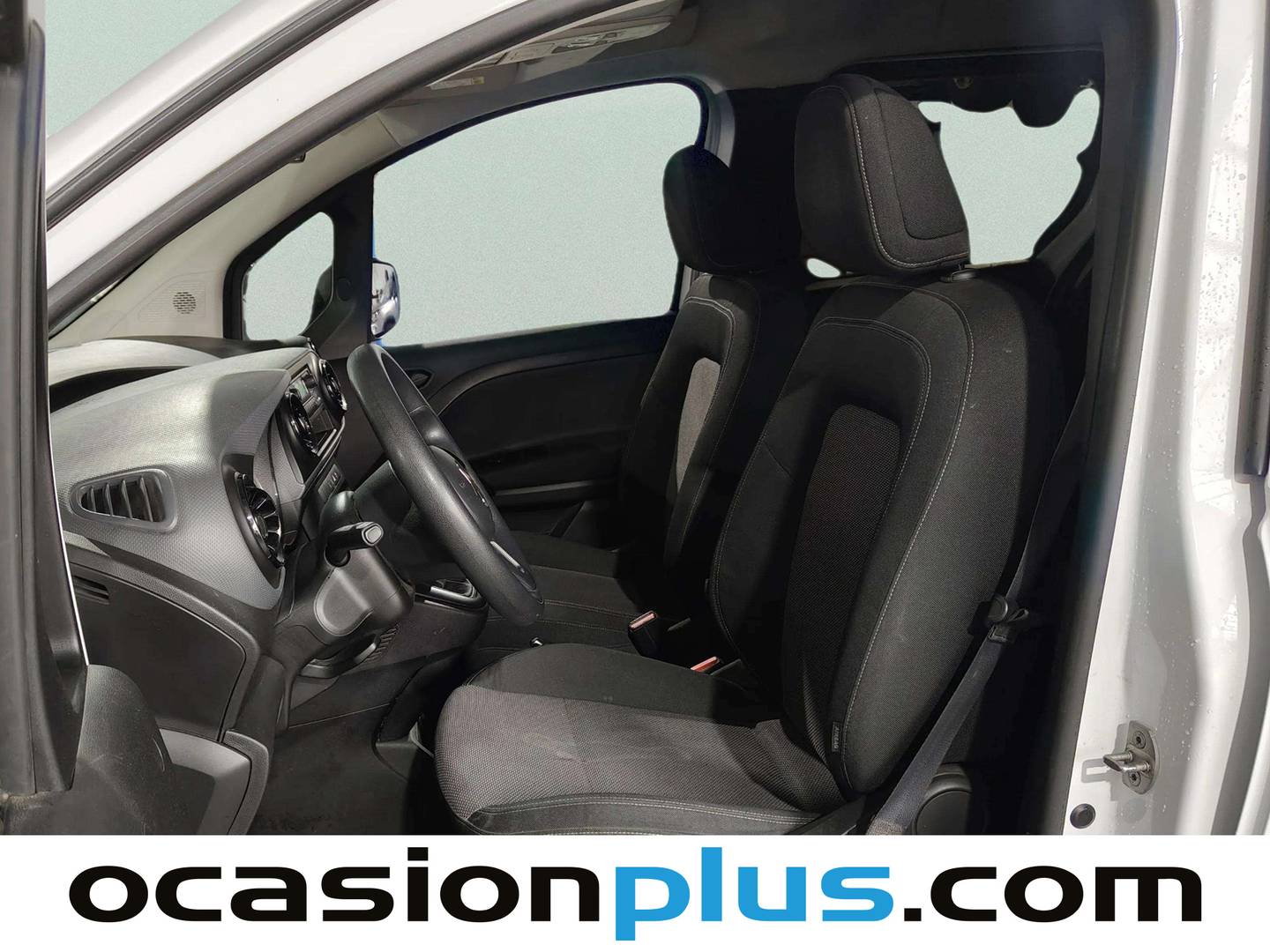 Foto asientos delanteros Mercedes Citan Mercedes-Benz Citan Combi 110 CDI Tourer Base Largo (95 CV)