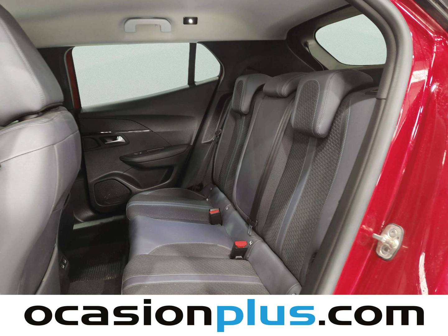 Foto asientos traseros Peugeot 2008 Peugeot 2008 PureTech 130 S&S Allure EAT8 (130 CV)