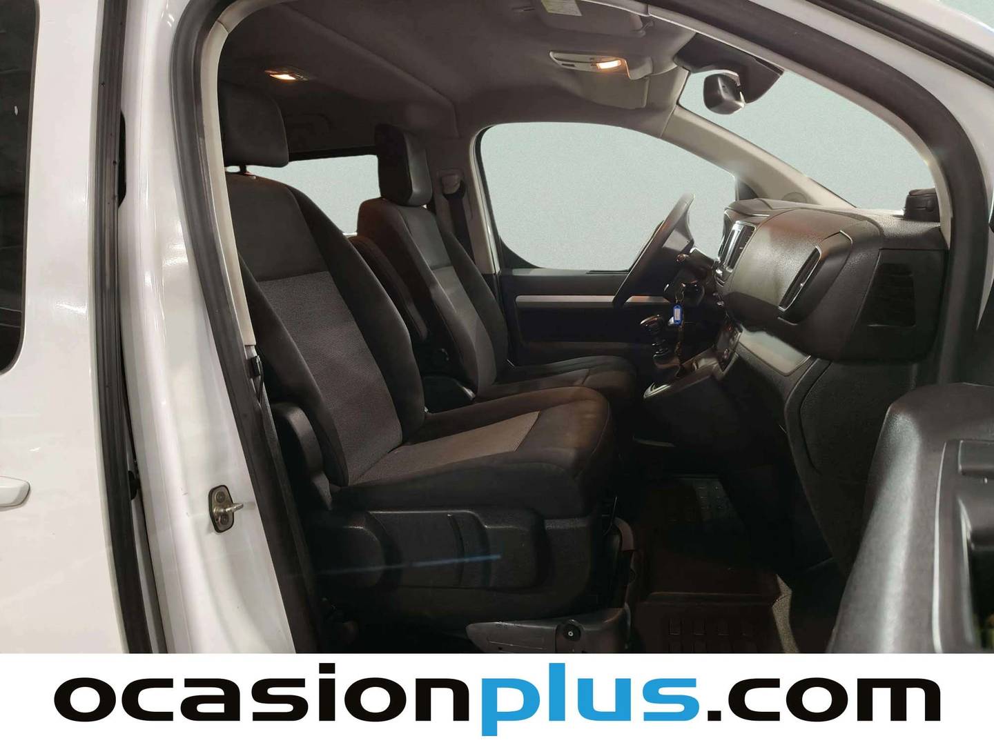 Foto Peugeot Traveller Peugeot Traveller 1.6 BlueHDi Business Standard (115 CV)