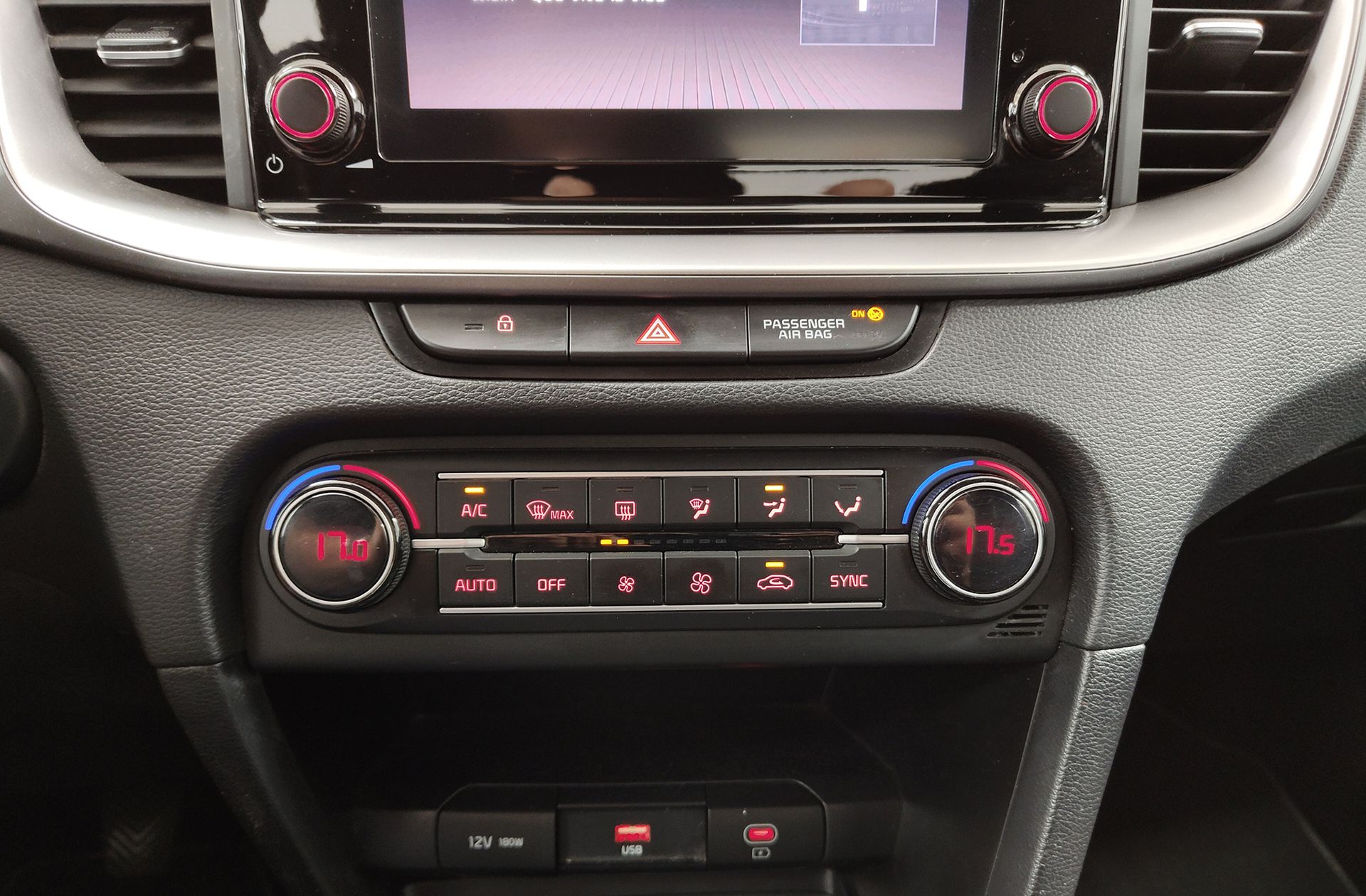 Kia Ceed 1.6 MHEV iMT Drive - foto 32