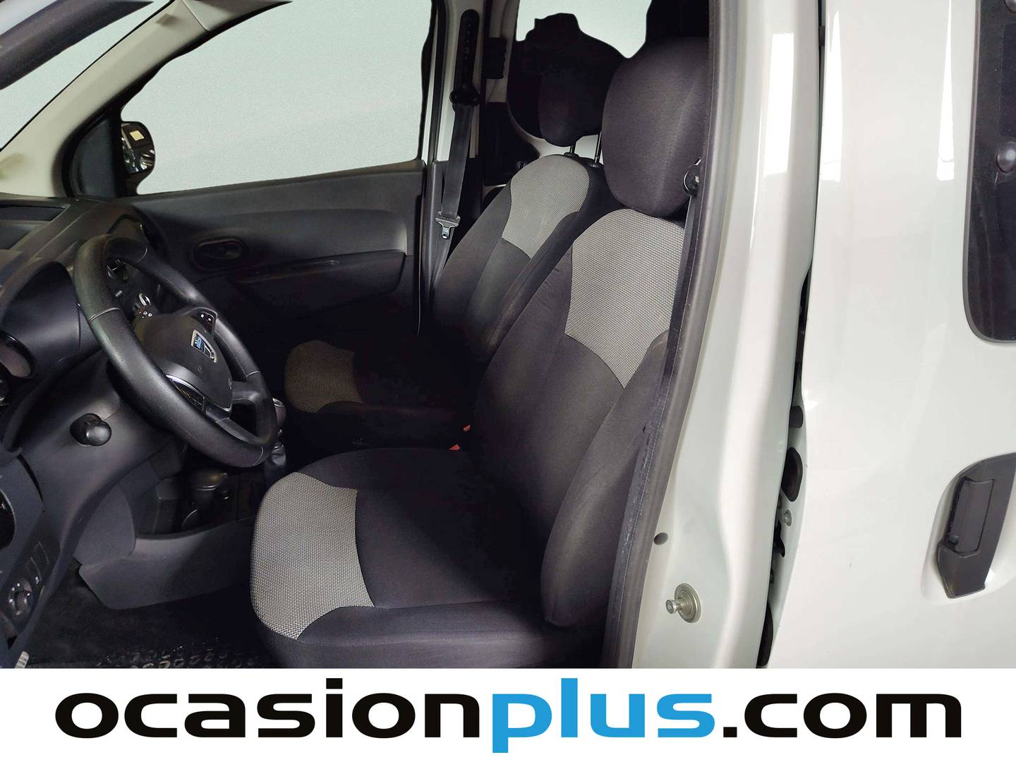 Foto asientos delanteros Dacia Dokker Dacia Dokker Essential Blue dCi (95 CV)