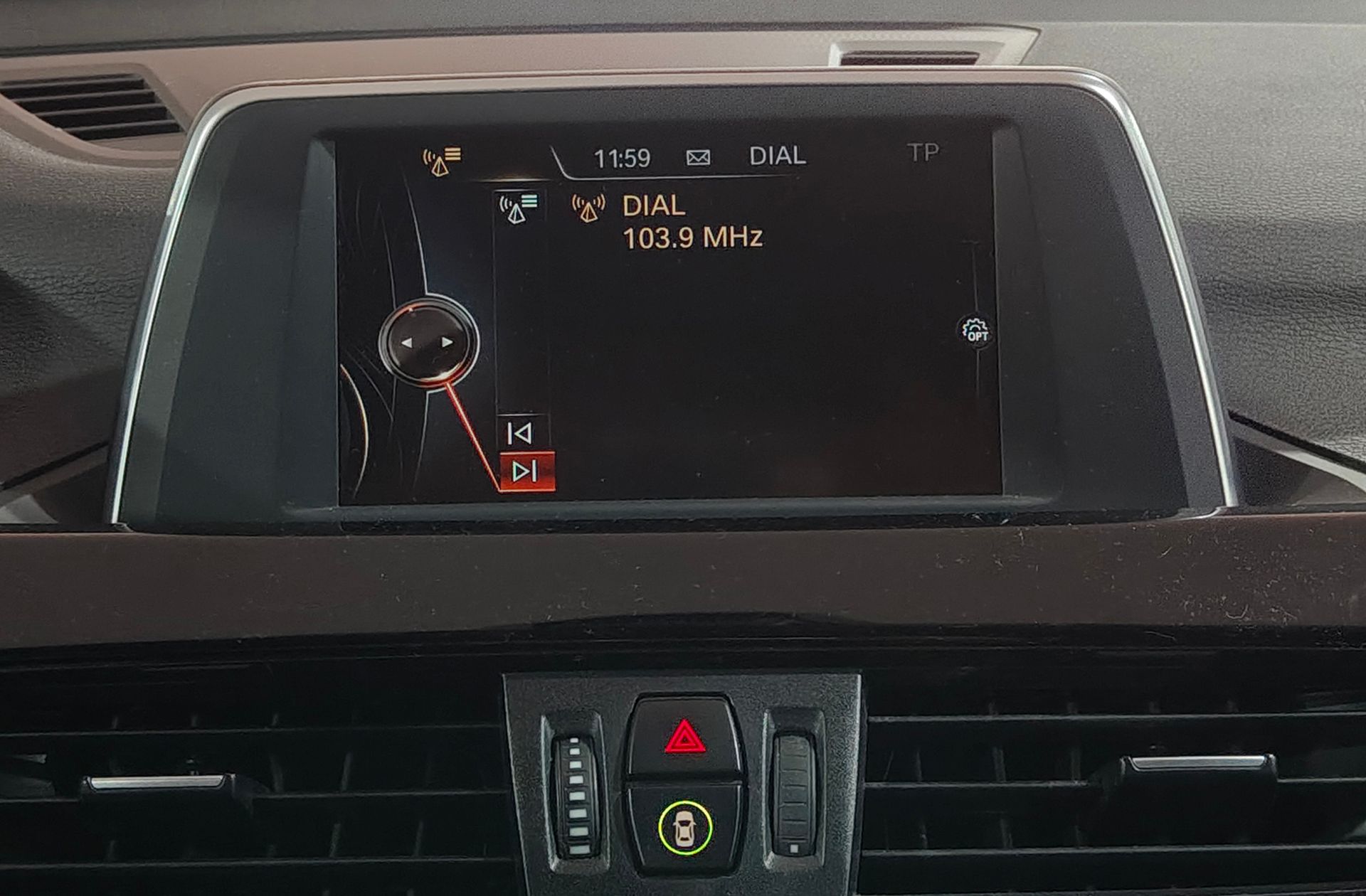 BMW X1 sDrive18d - foto 29