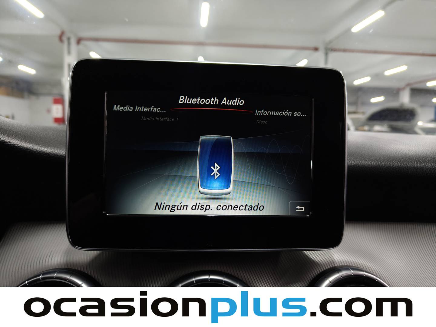 Equipamiento del Mercedes CLA Mercedes-Benz CLA CLA 200 CDI (136 CV)