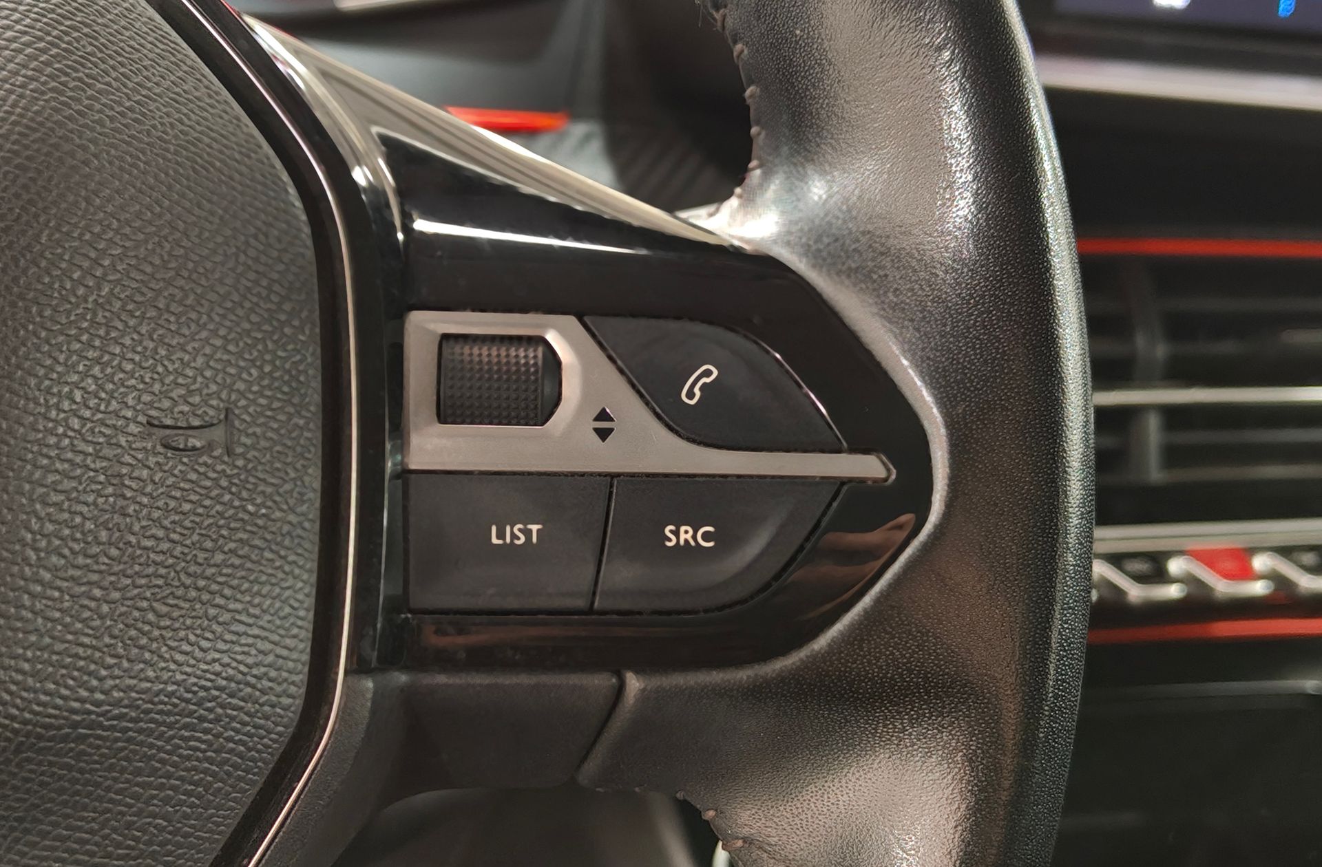 Peugeot 2008 PureTech 100 Active - foto 27