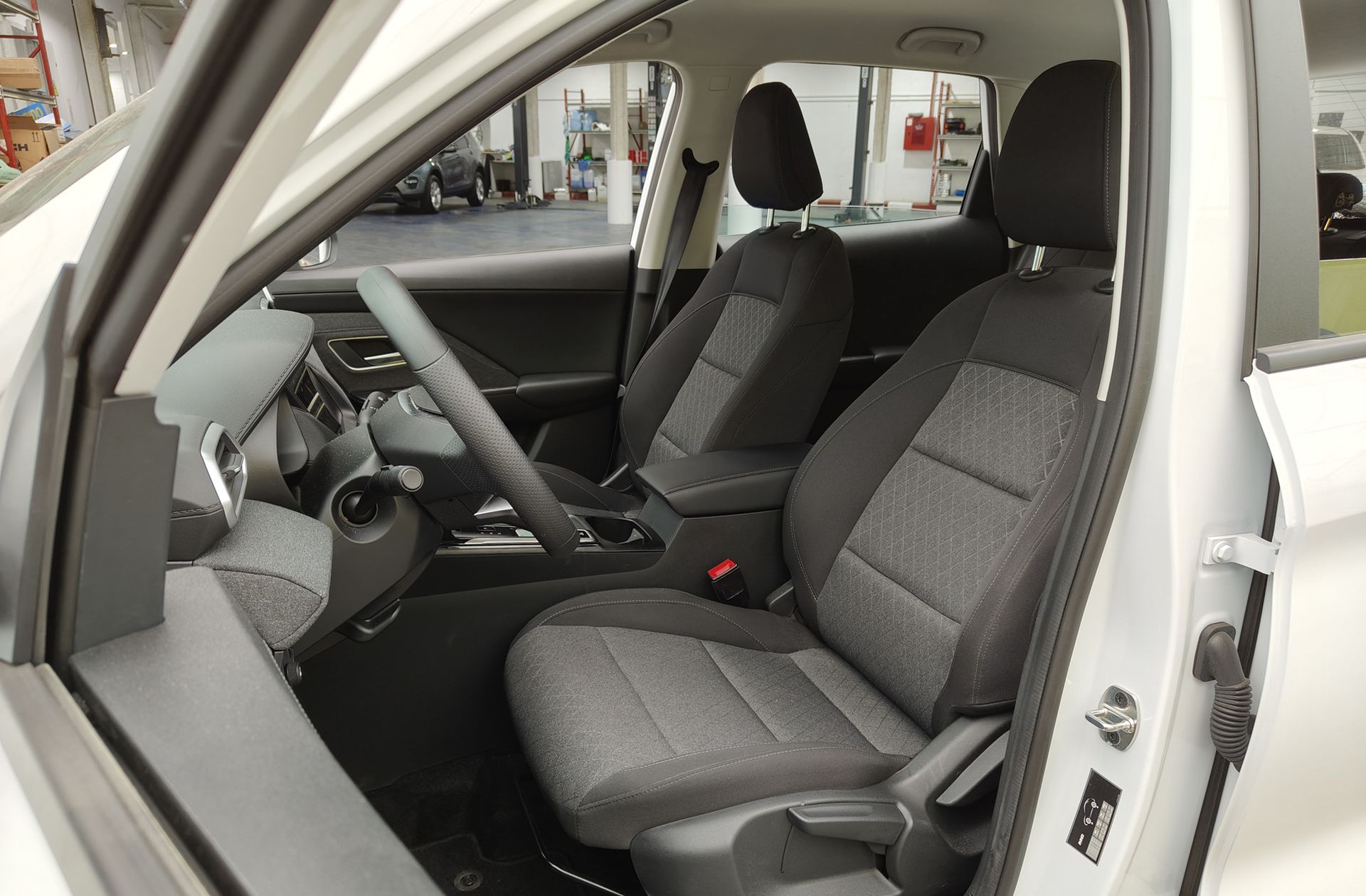 MG ZS 1.5 Hybrid+ Standard - foto 10