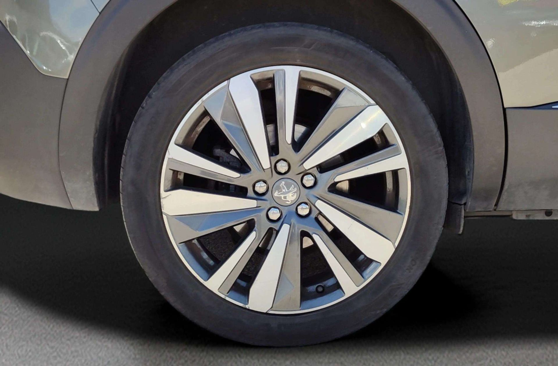 Peugeot 5008 PureTech 130 Allure 7 plazas - foto 43